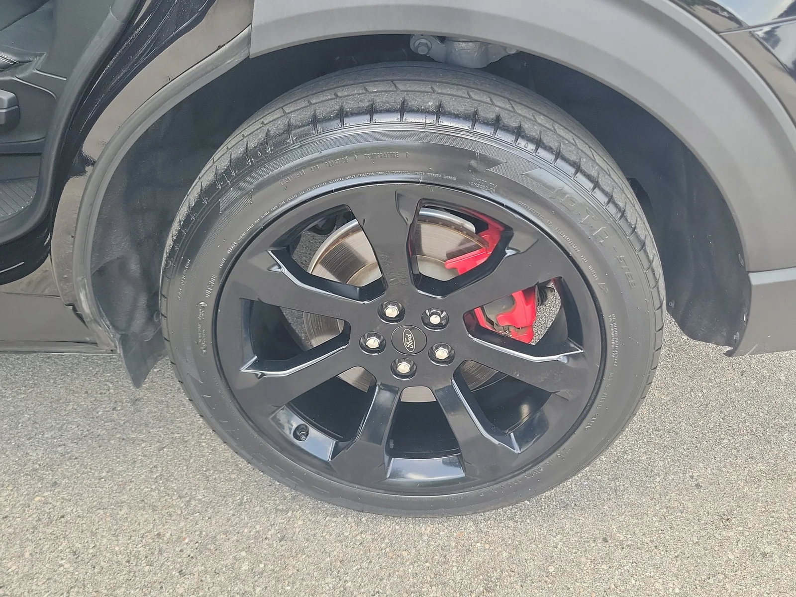 2021 Ford Explorer ST 4WD photo 31