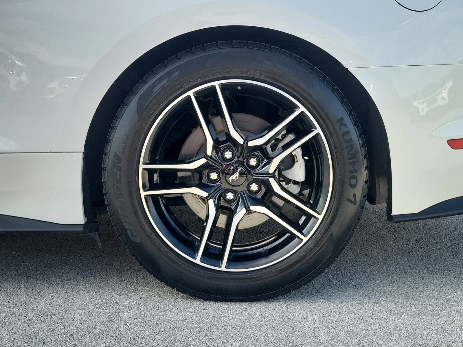 2022 Ford Mustang EcoBoost Premium photo 25