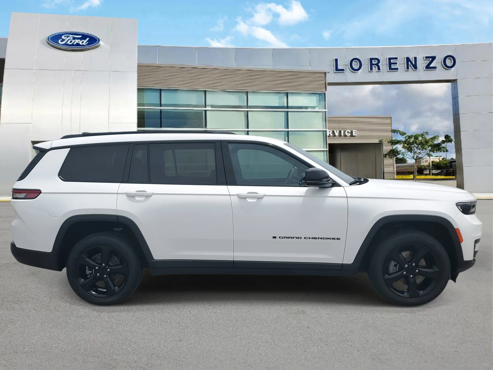 2024 Jeep Grand Cherokee L Altitude X 4WD photo 4