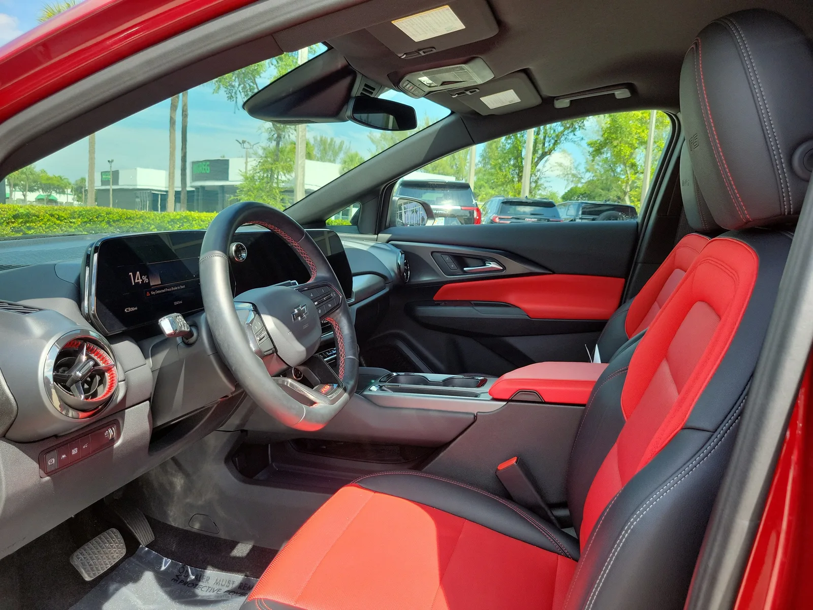 2025 Chevrolet Equinox EV RS photo 12