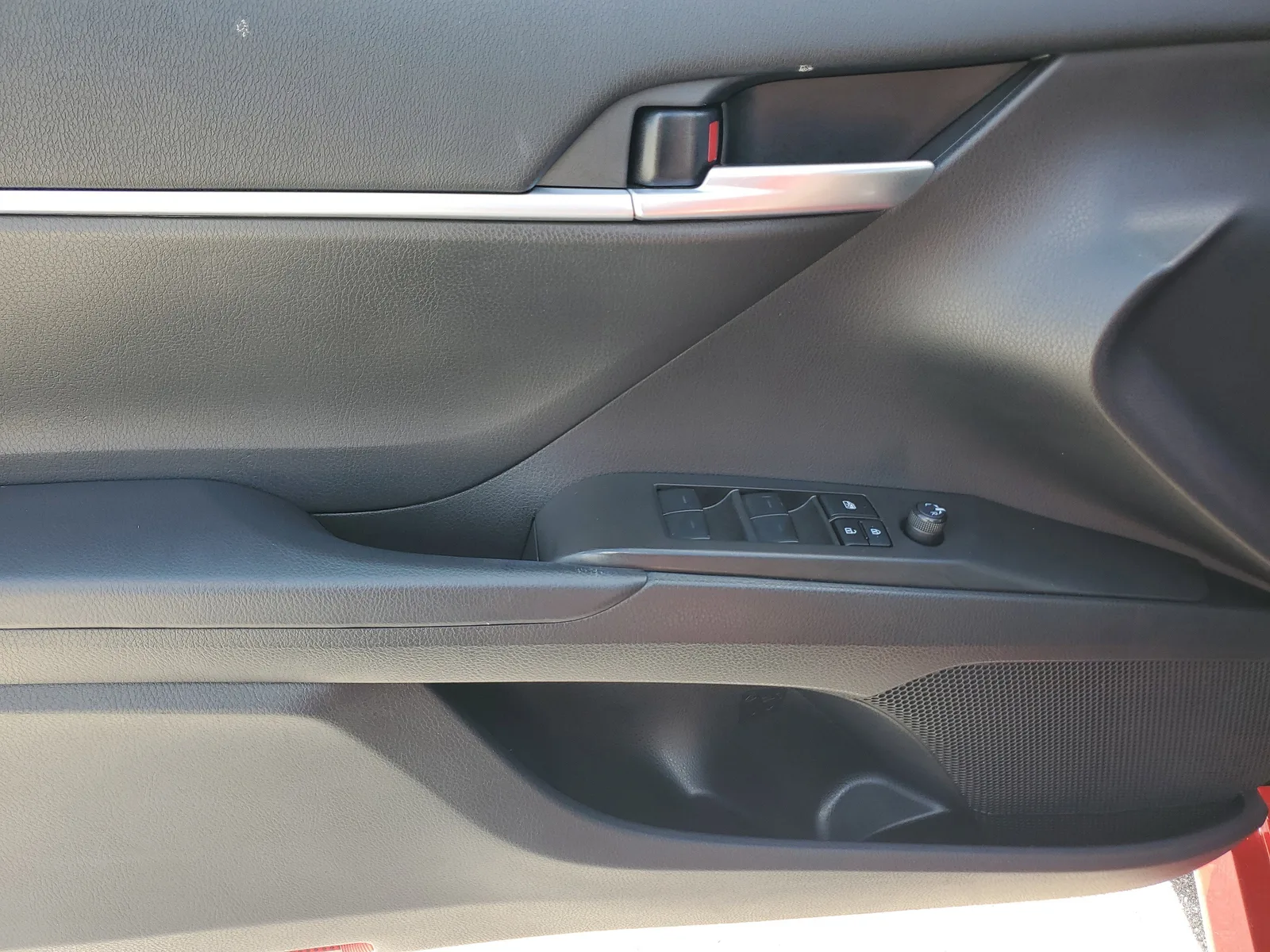 2023 Toyota Camry LE photo 25