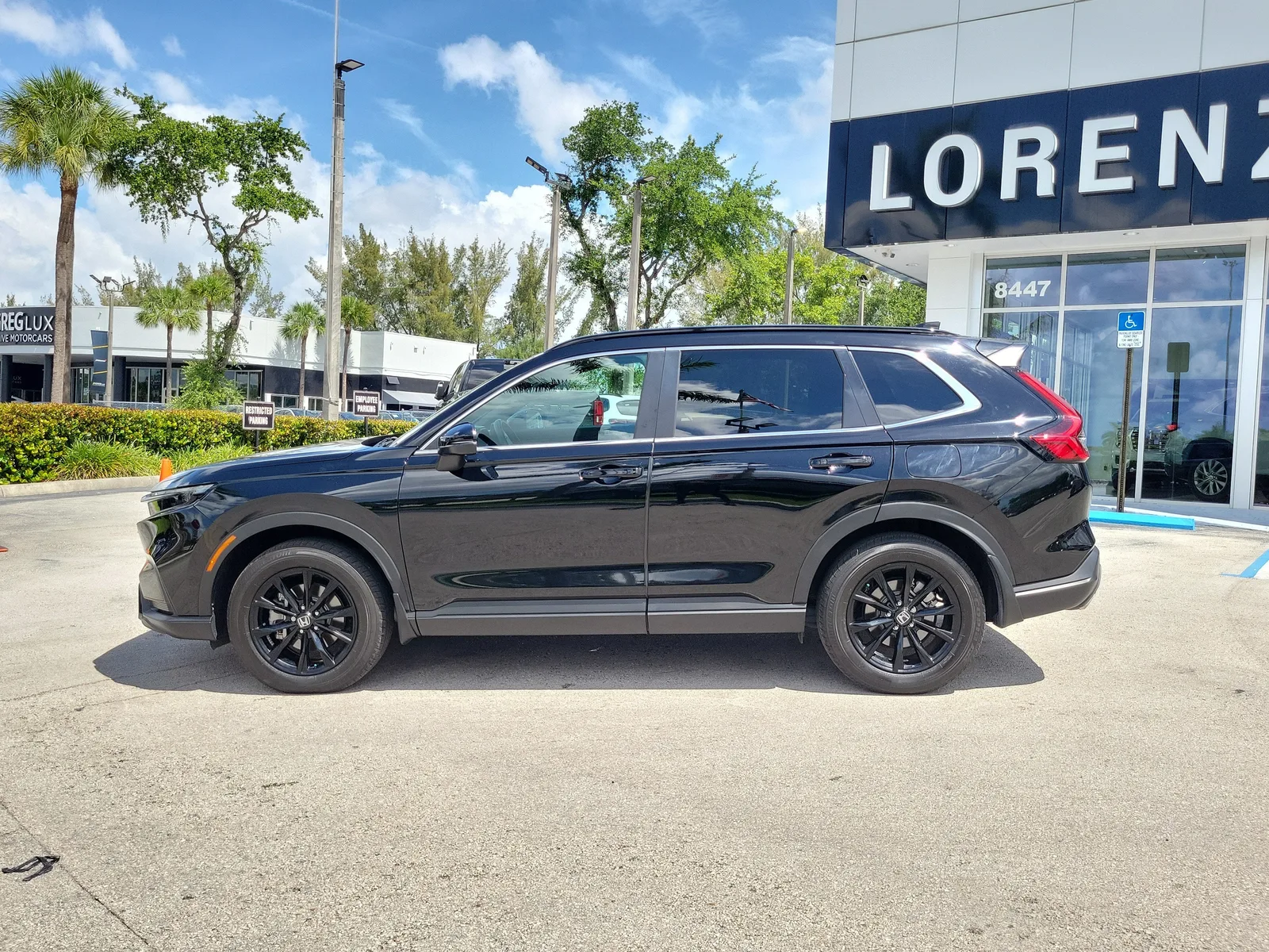 2025 Honda CR-V Hybrid Sport photo 8