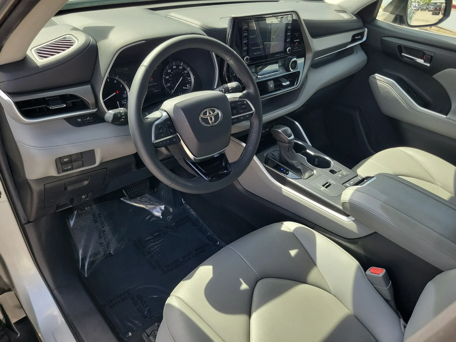 2021 Toyota Highlander XLE photo 8