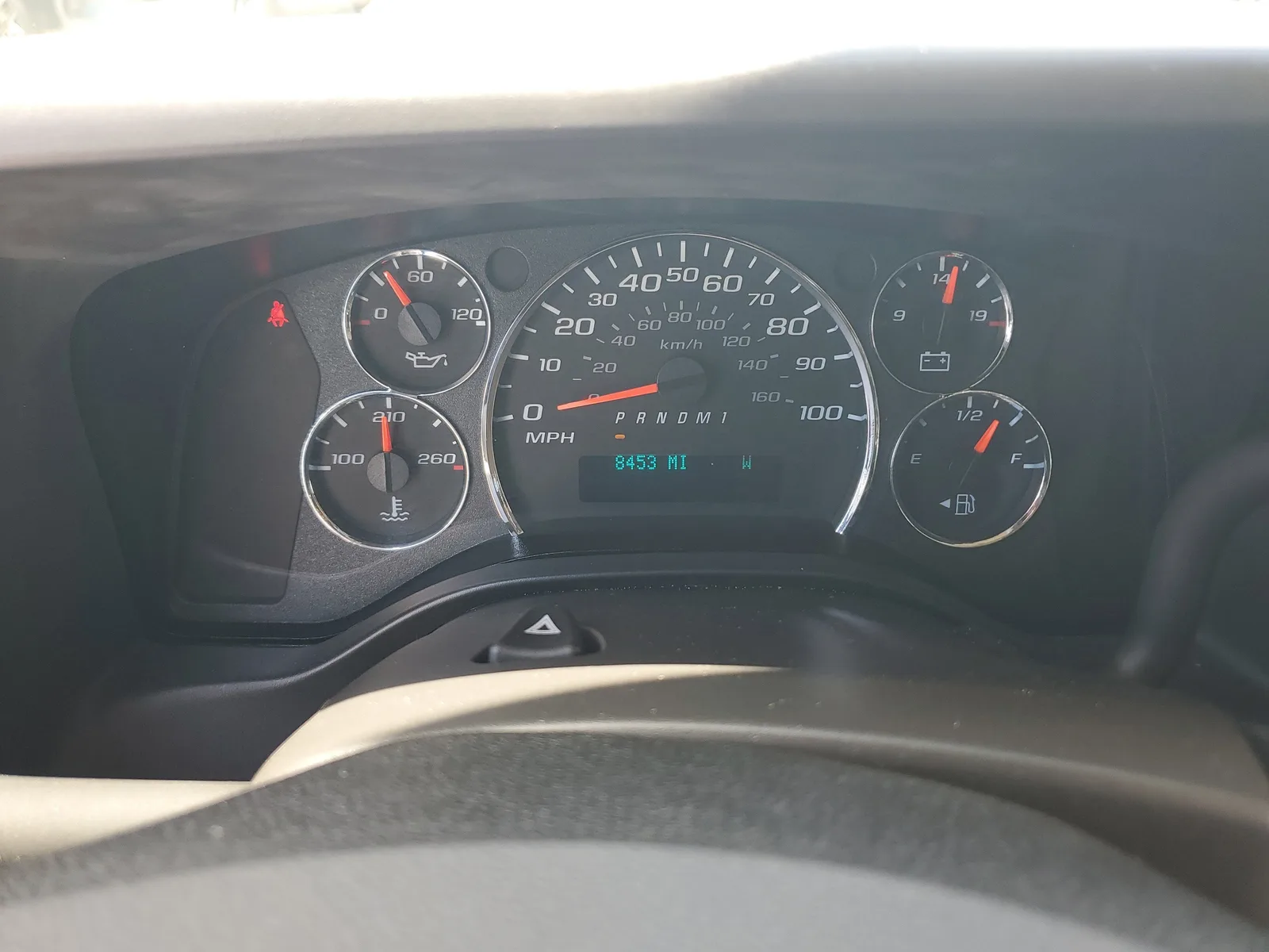 2025 Chevrolet Express Passenger LT photo 30