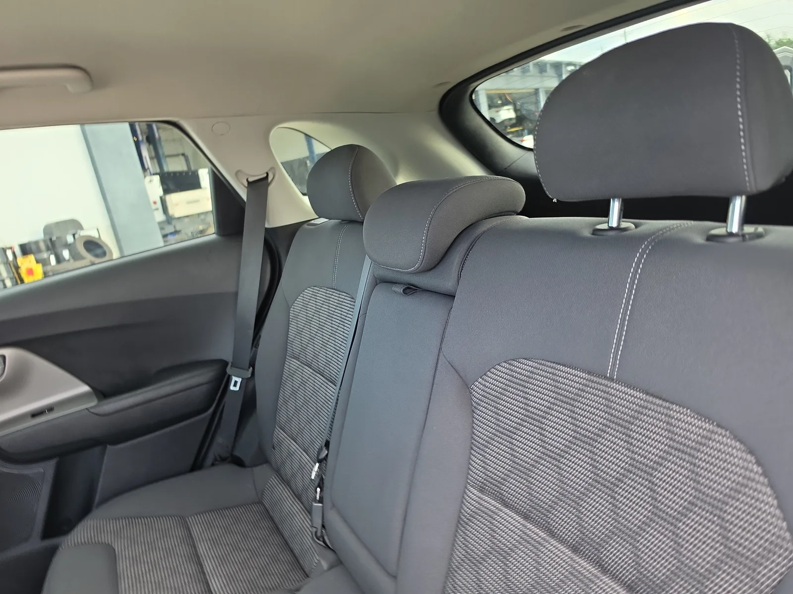 2017 Kia Niro LX photo 10