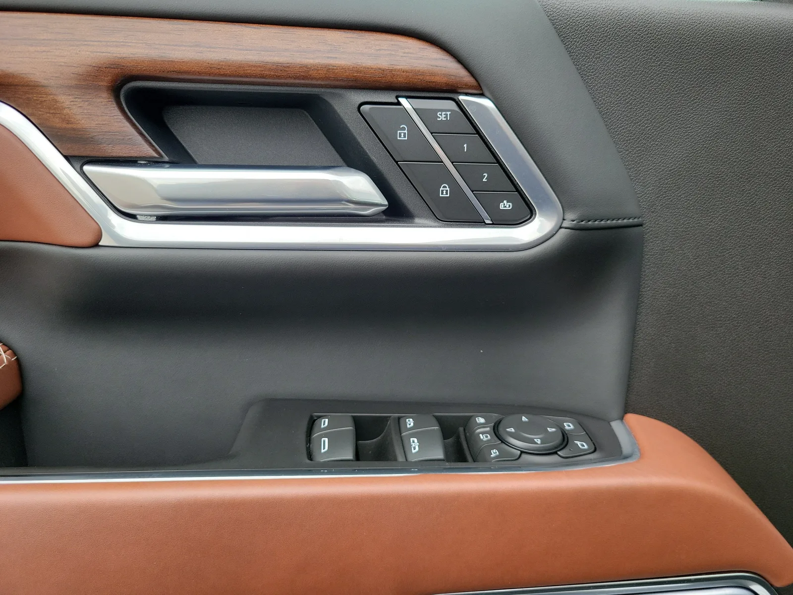 2025 GMC Sierra 2500HD Denali Ultimate 4WD Diesel photo 26