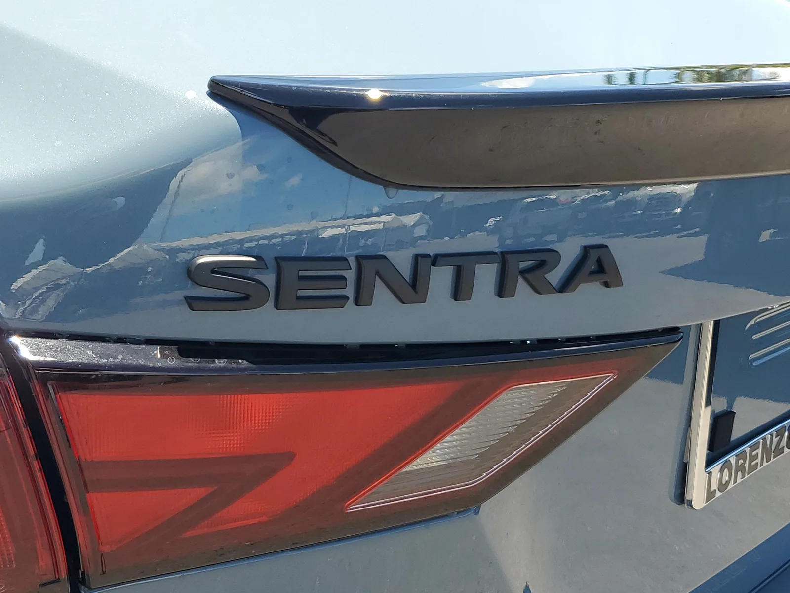 2025 Nissan Sentra SR photo 7