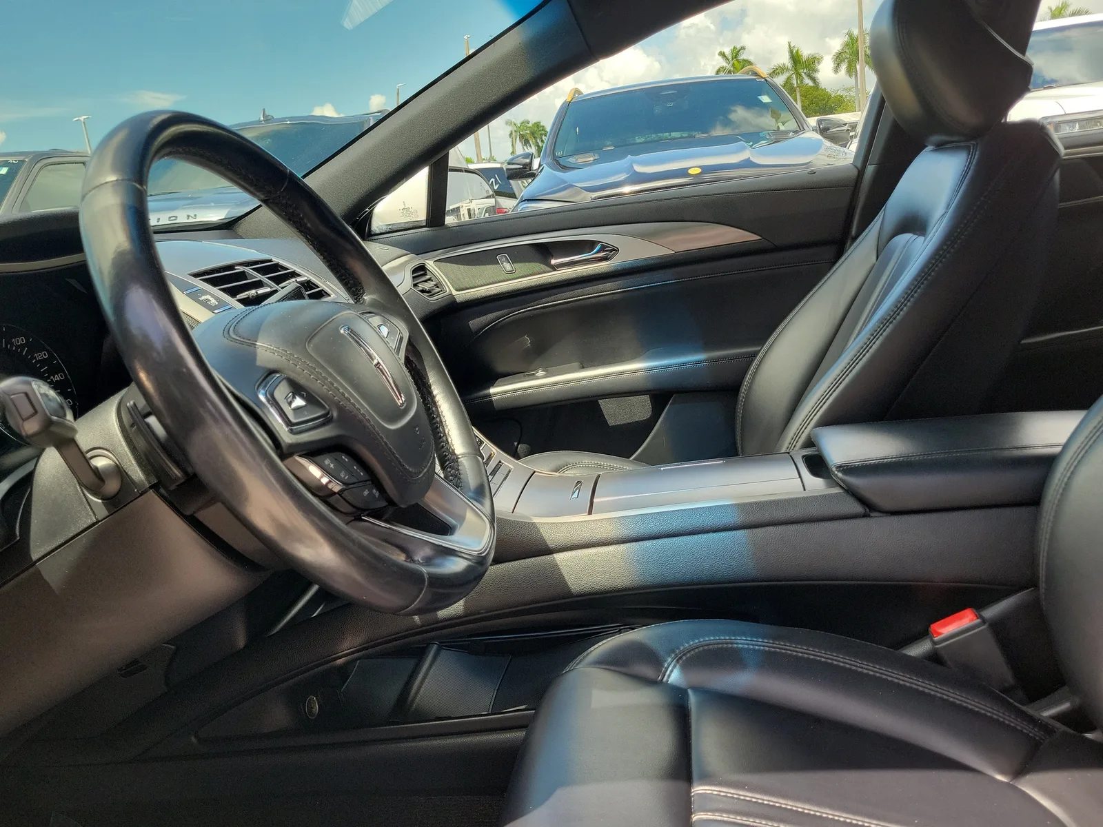 2020 Lincoln MKZ Standard photo 11