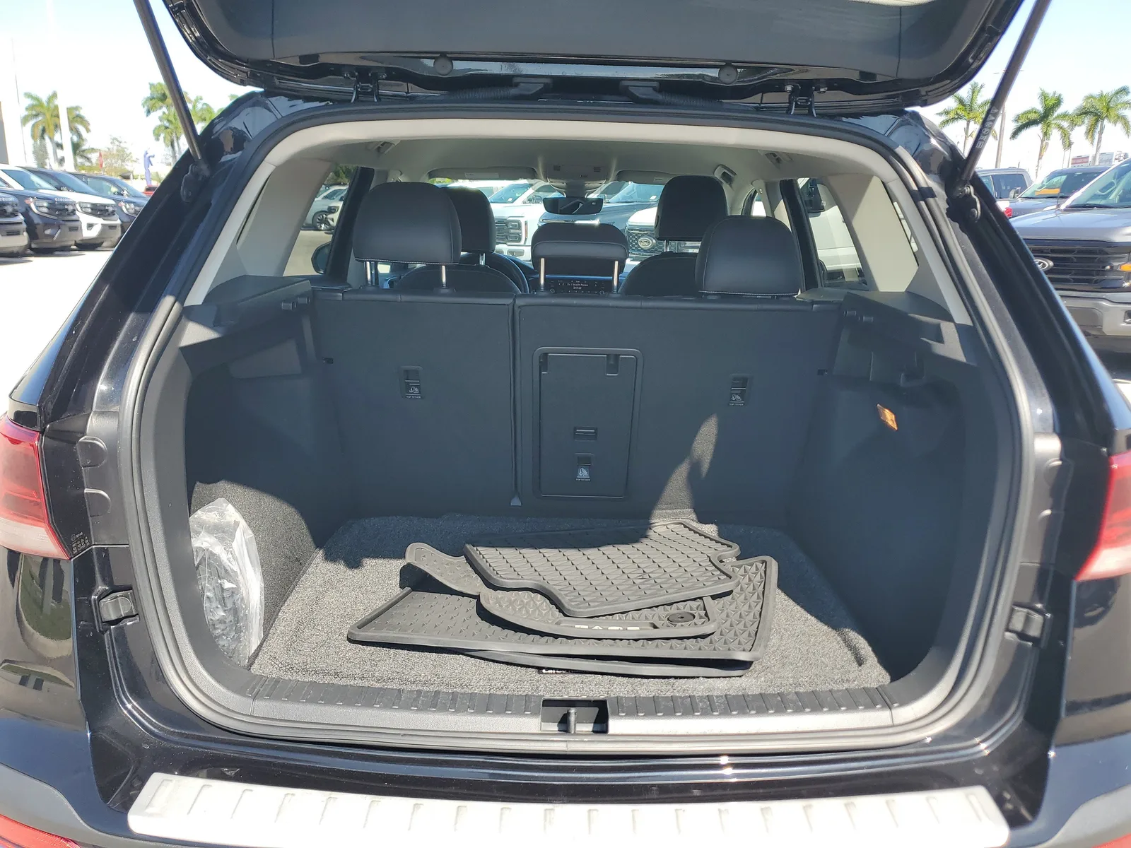 2022 Volkswagen Taos SE photo 15