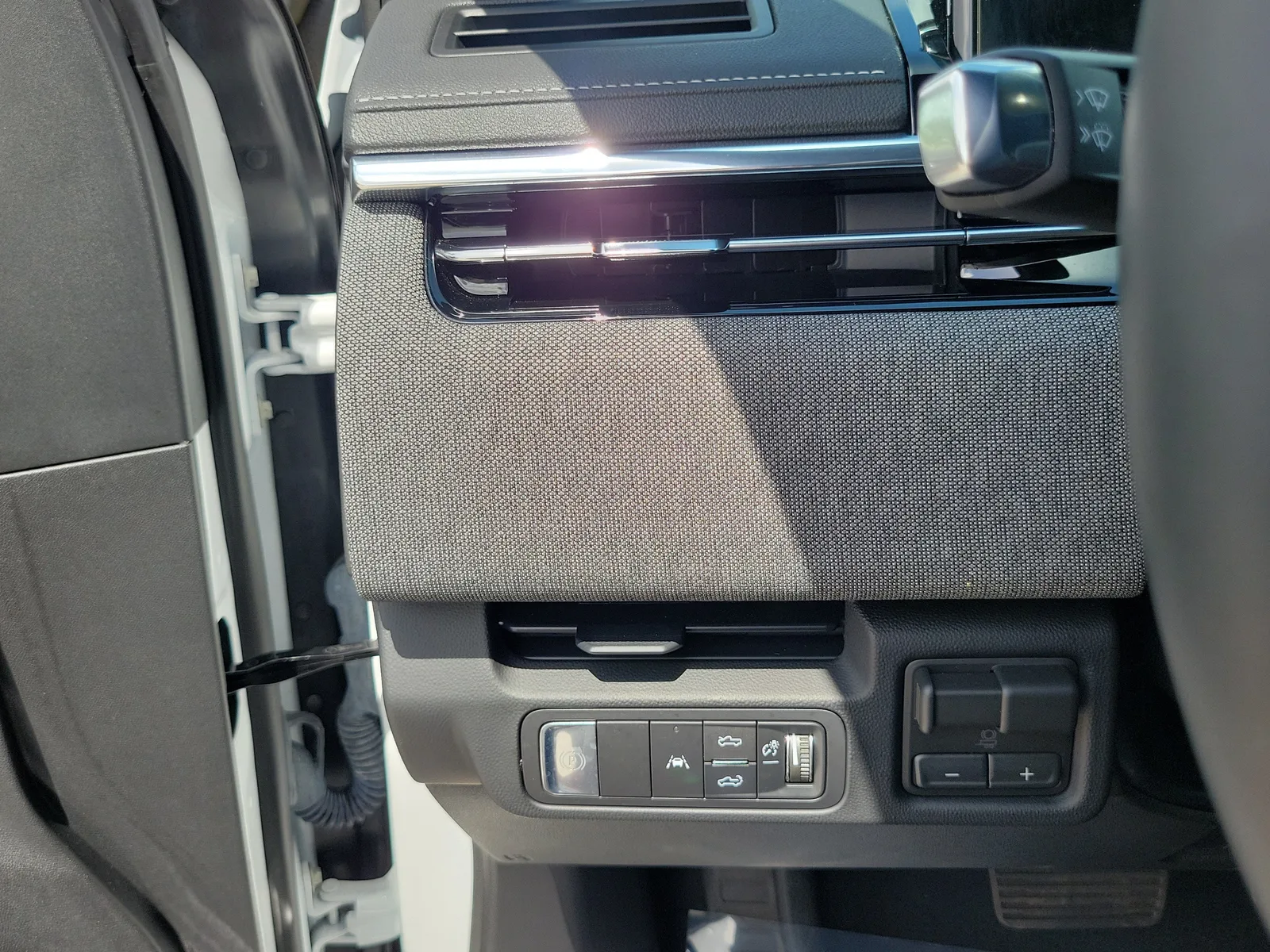 2026 GMC Sierra EV Elevation Extended Range photo 19