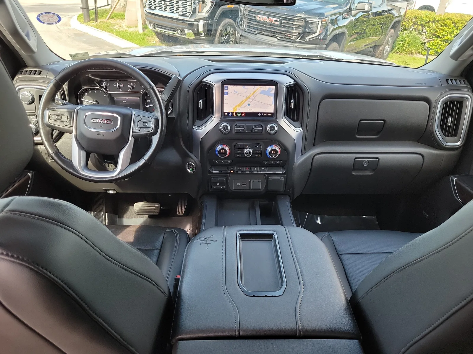 2020 GMC Sierra 1500 SLT photo 17