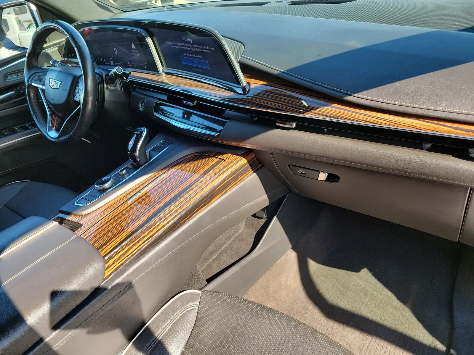 2023 Cadillac Escalade ESV 4WD Premium Luxury photo 19