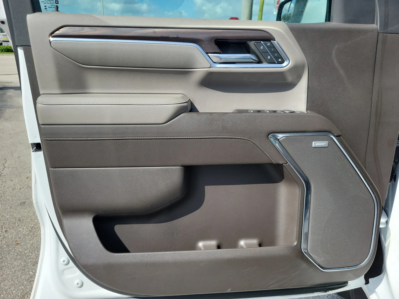 2023 GMC Sierra 1500 SLT photo 25