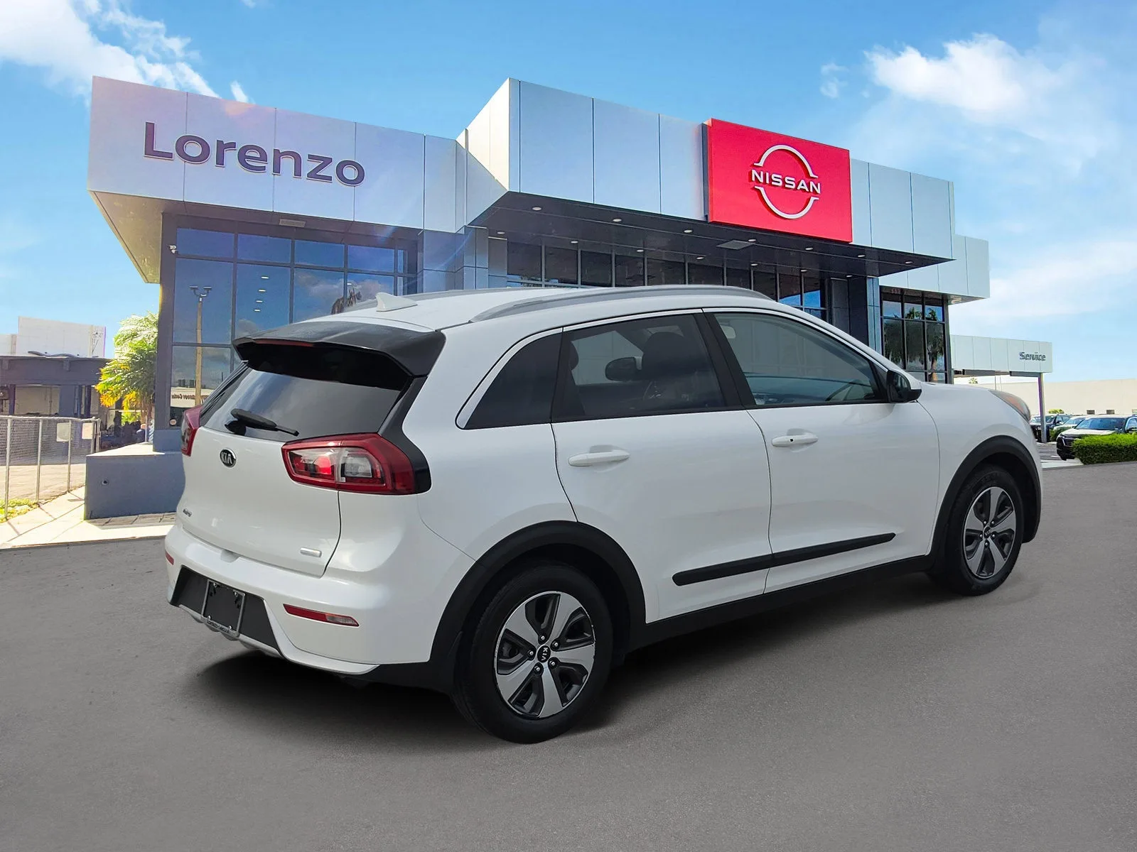 2017 Kia Niro LX photo 3