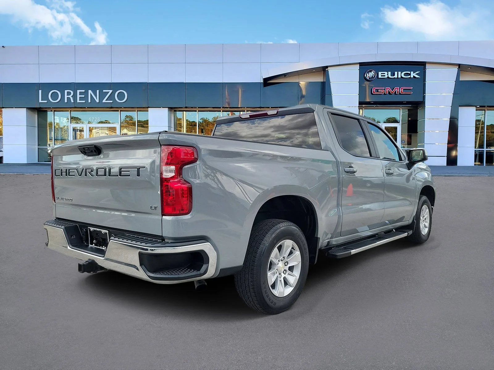 2024 Chevrolet Silverado 1500 LT photo 5