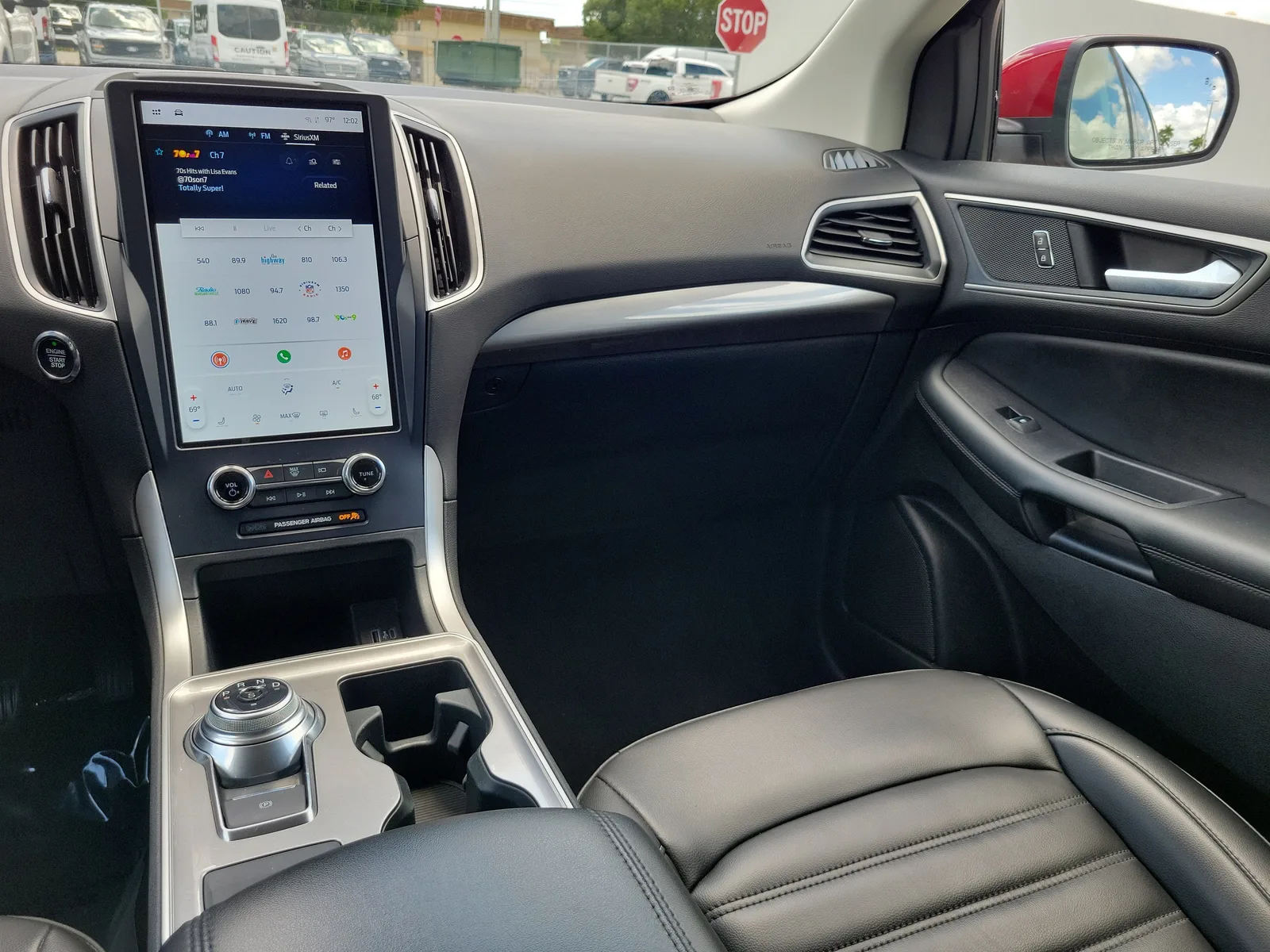 2024 Ford Edge SEL 4WD photo 17