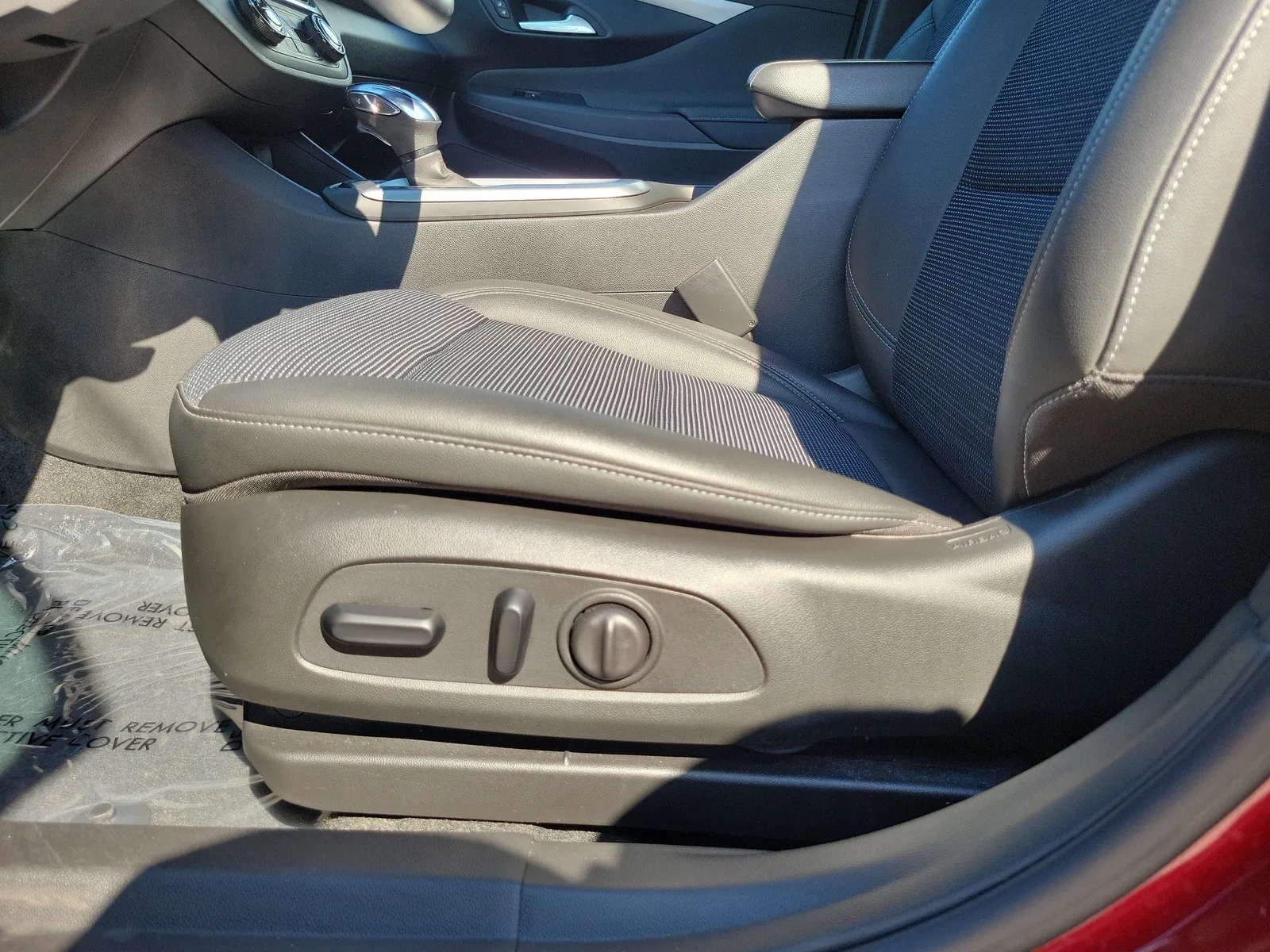 2024 Buick Envista Preferred photo 12