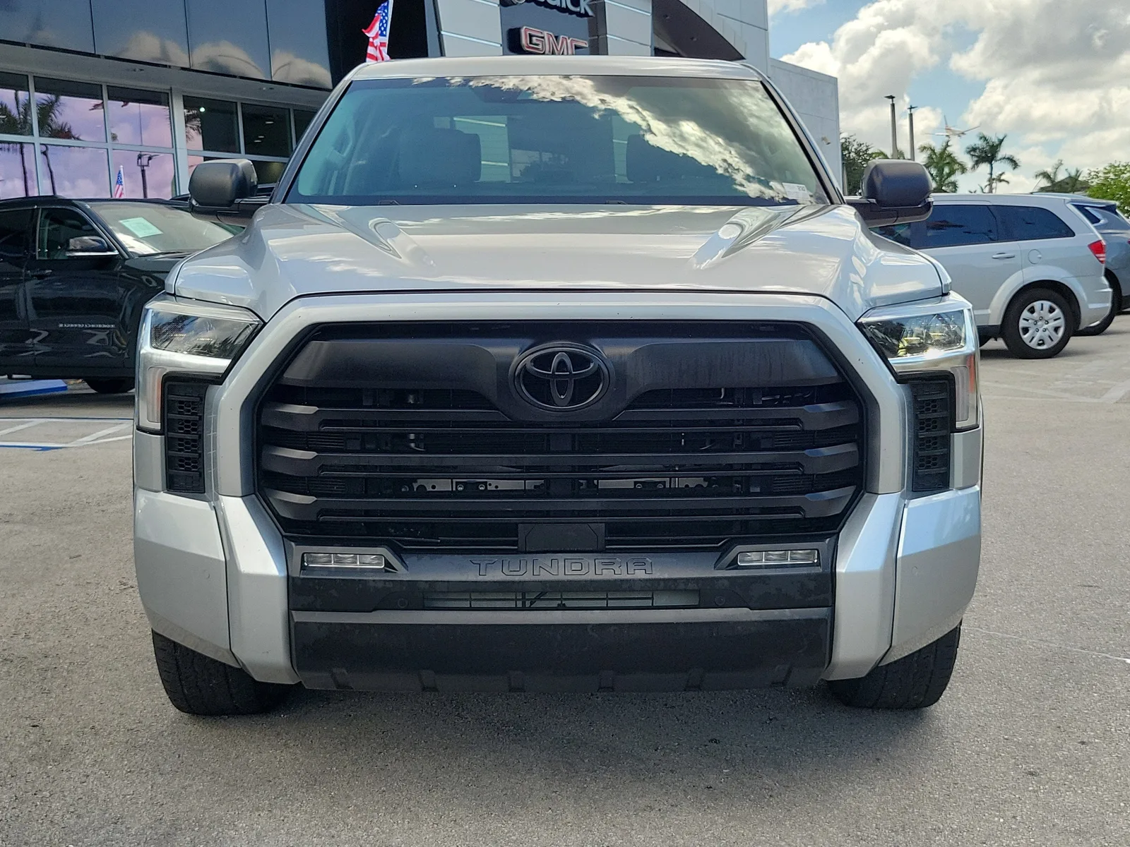 2022 Toyota Tundra 2WD SR5 photo 2