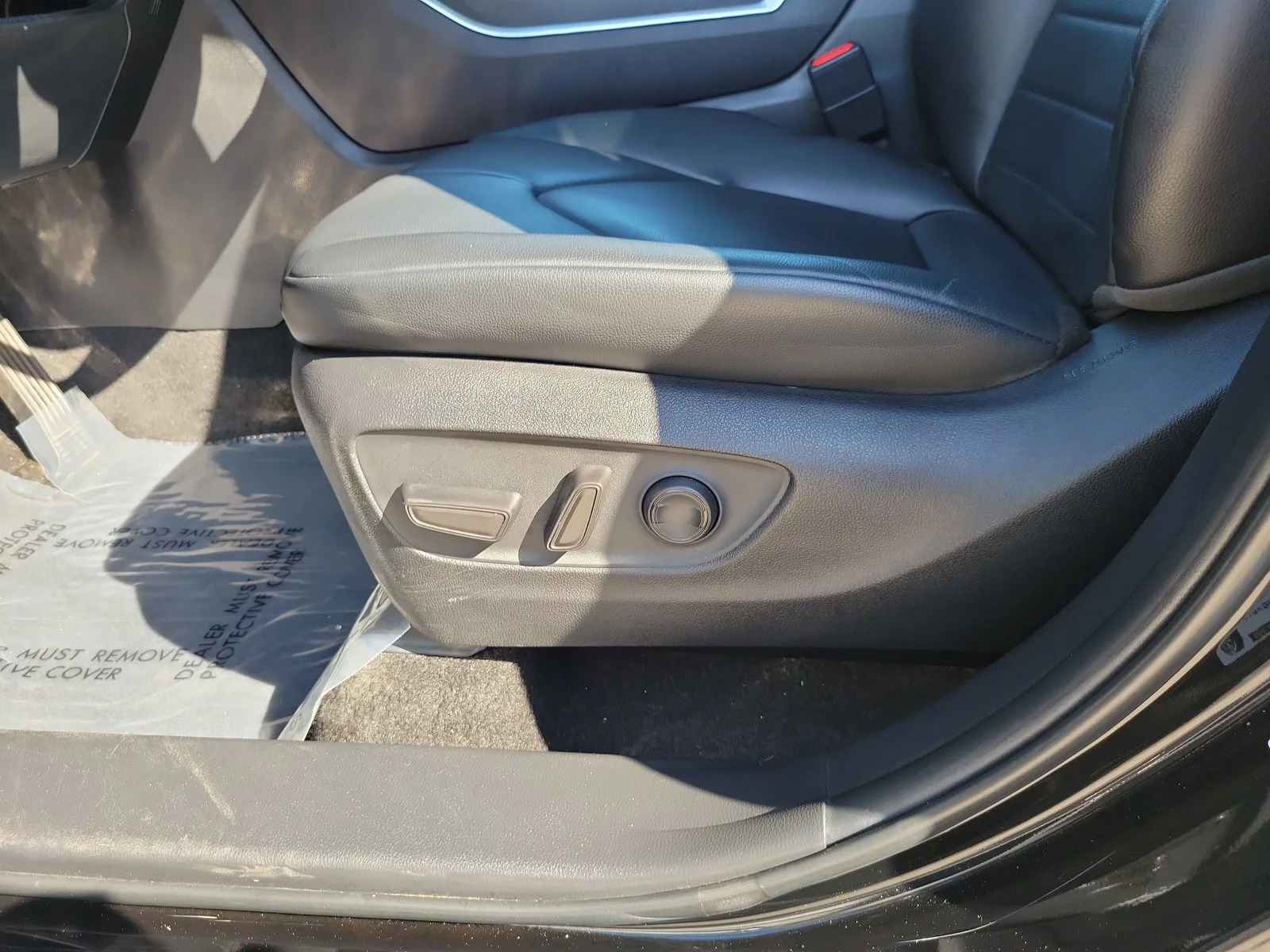 2023 Toyota Highlander L photo 13
