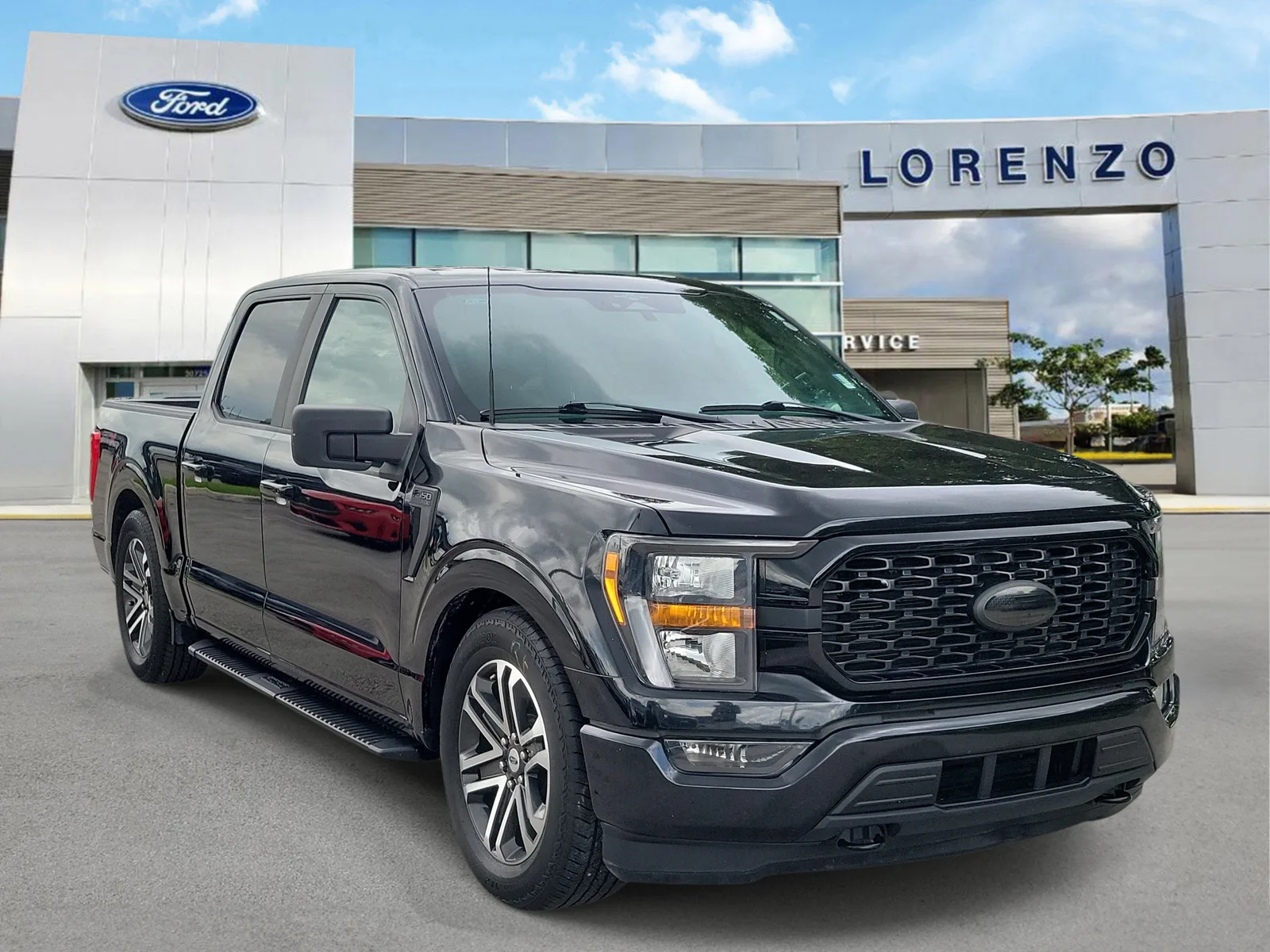 2023 Ford F-150 XL 4WD photo 3