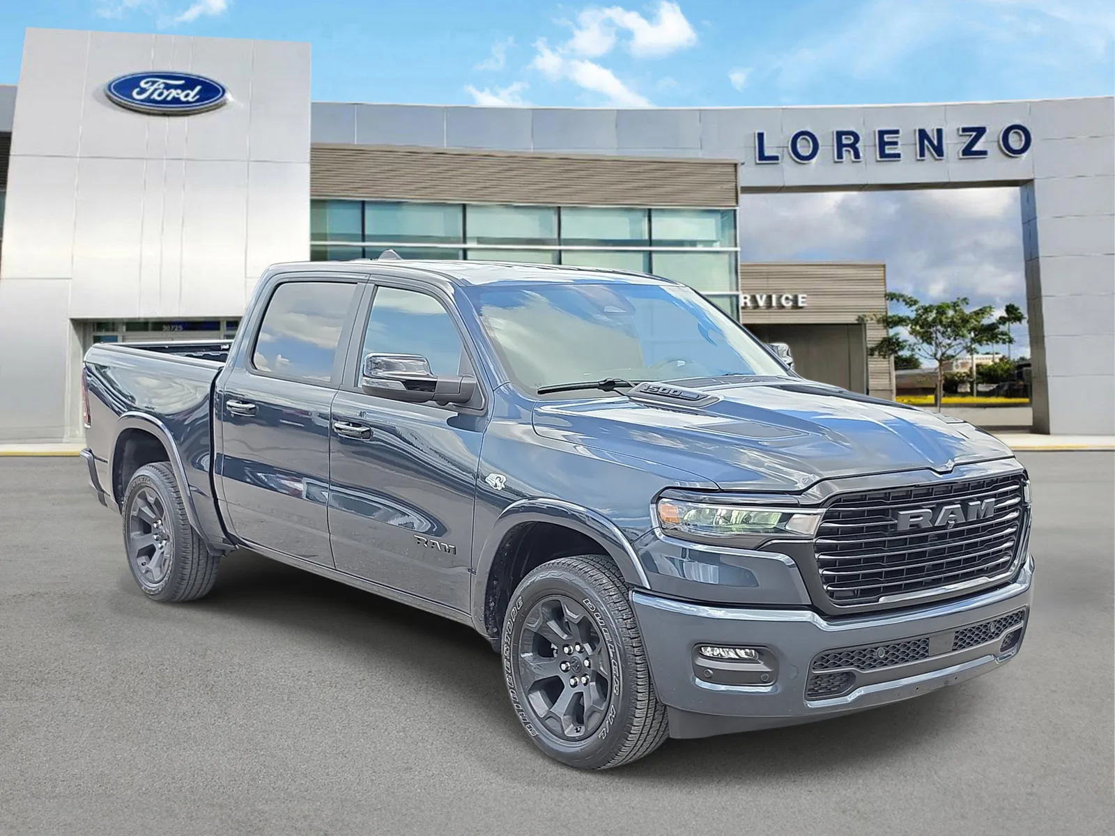 2026 RAM 1500 Laramie 4WD photo 3