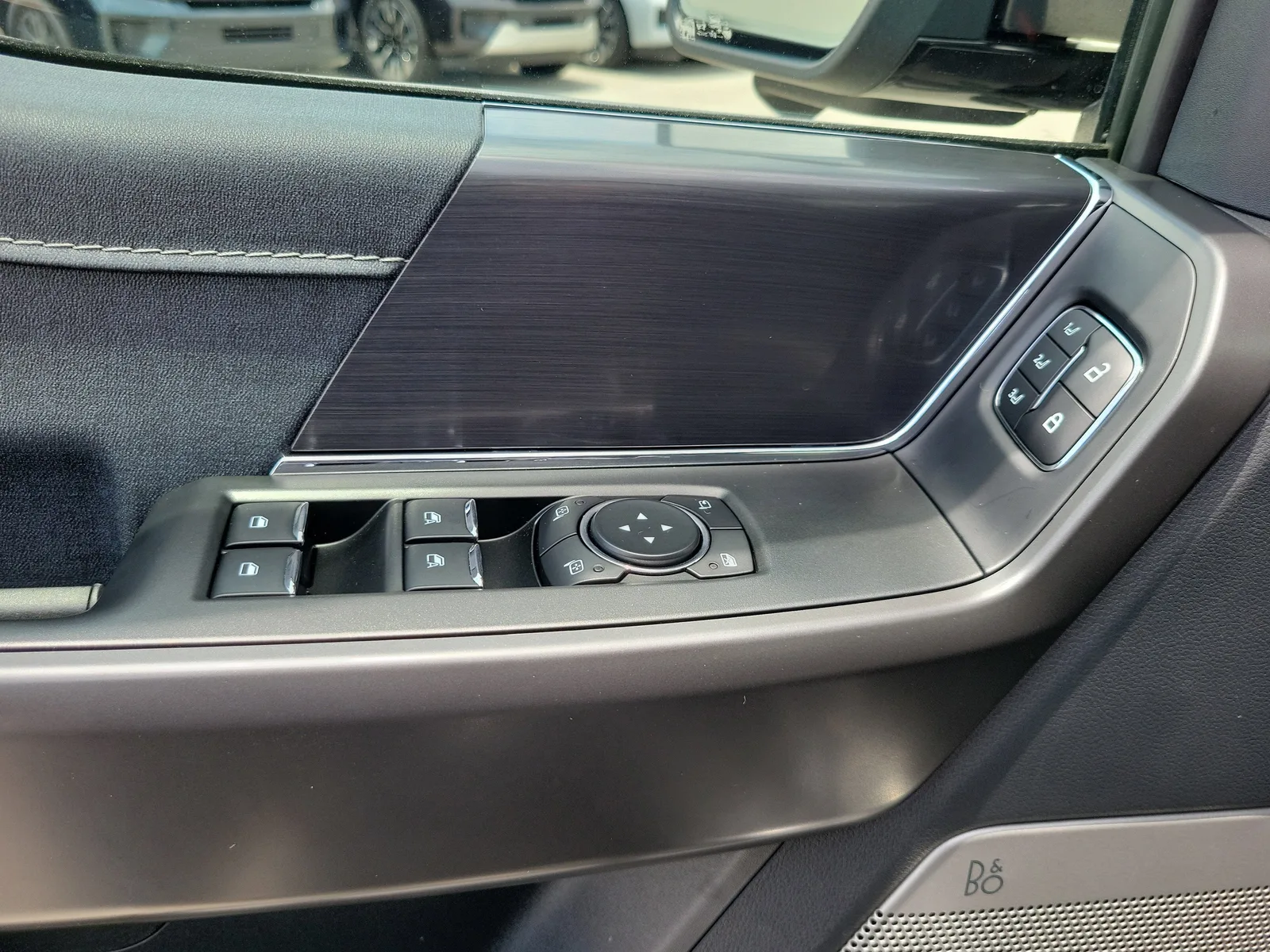2025 Ford F-150 LARIAT 4WD photo 22