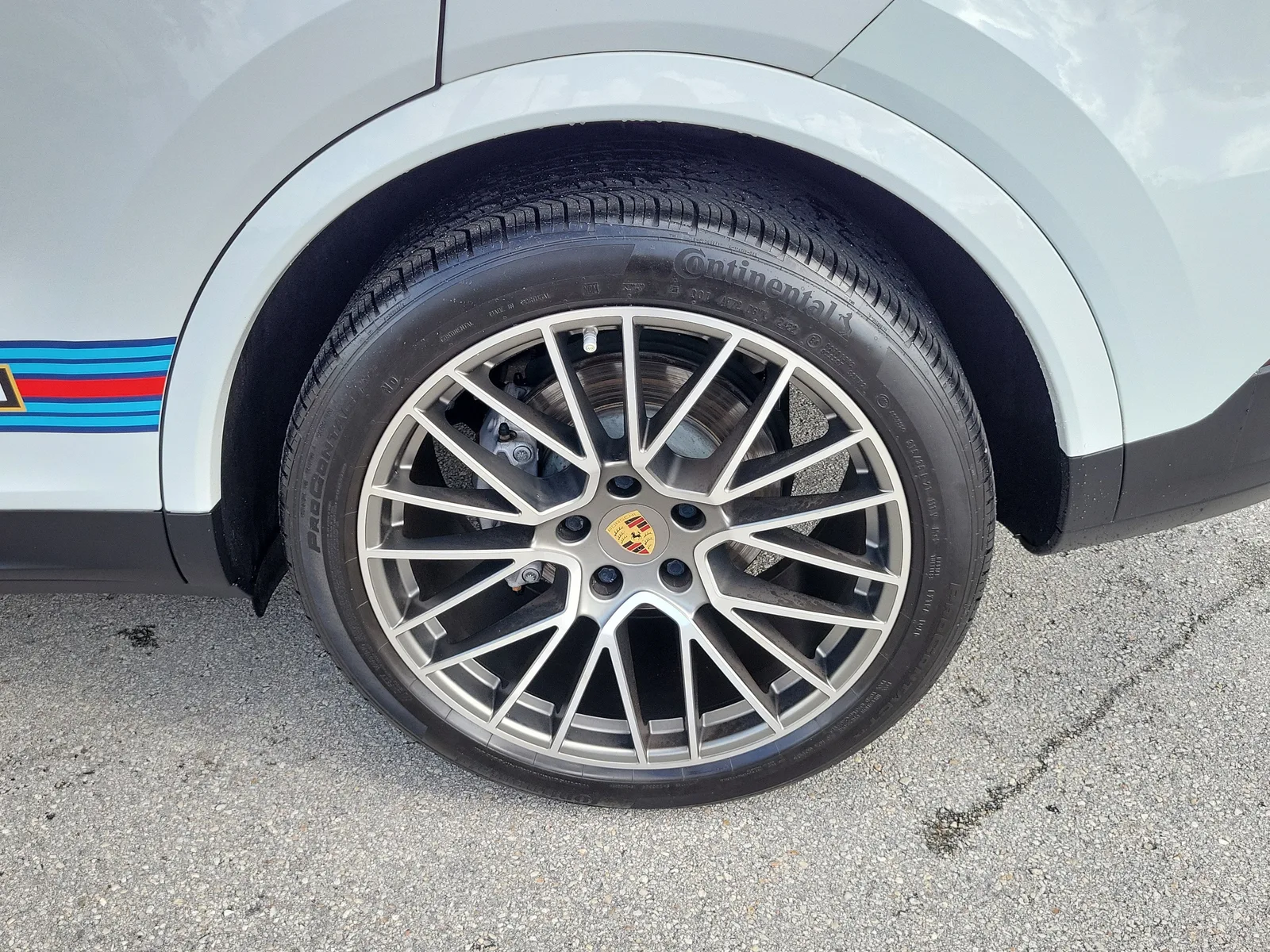 2023 Porsche Cayenne NA photo 27