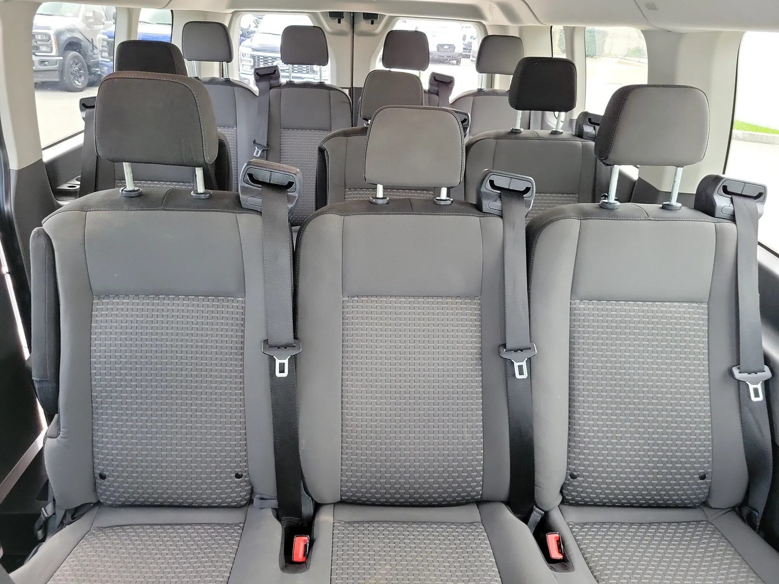 2024 Ford Transit Passenger Wagon XLT photo 14
