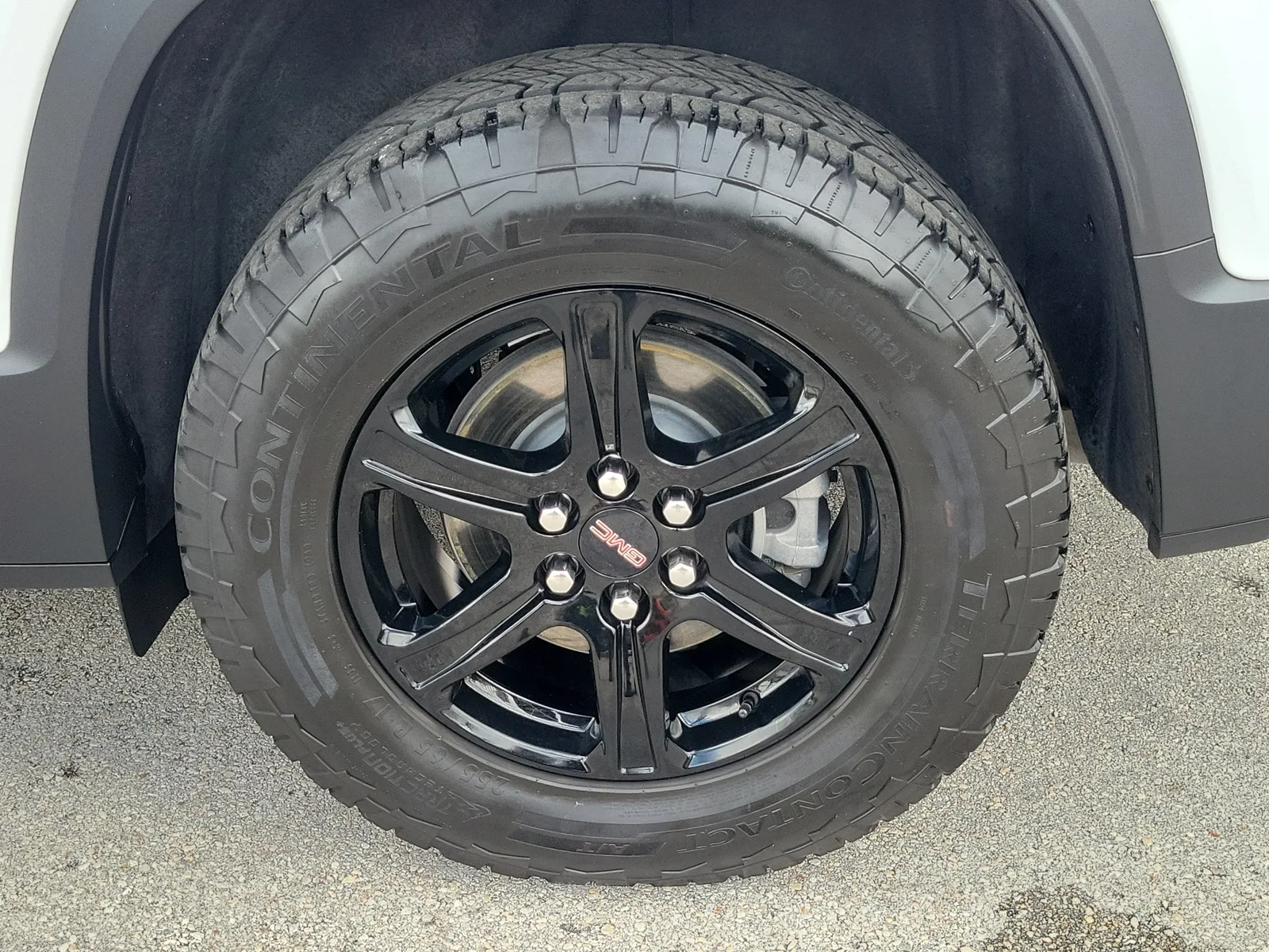 2023 GMC Acadia AT4 photo 9