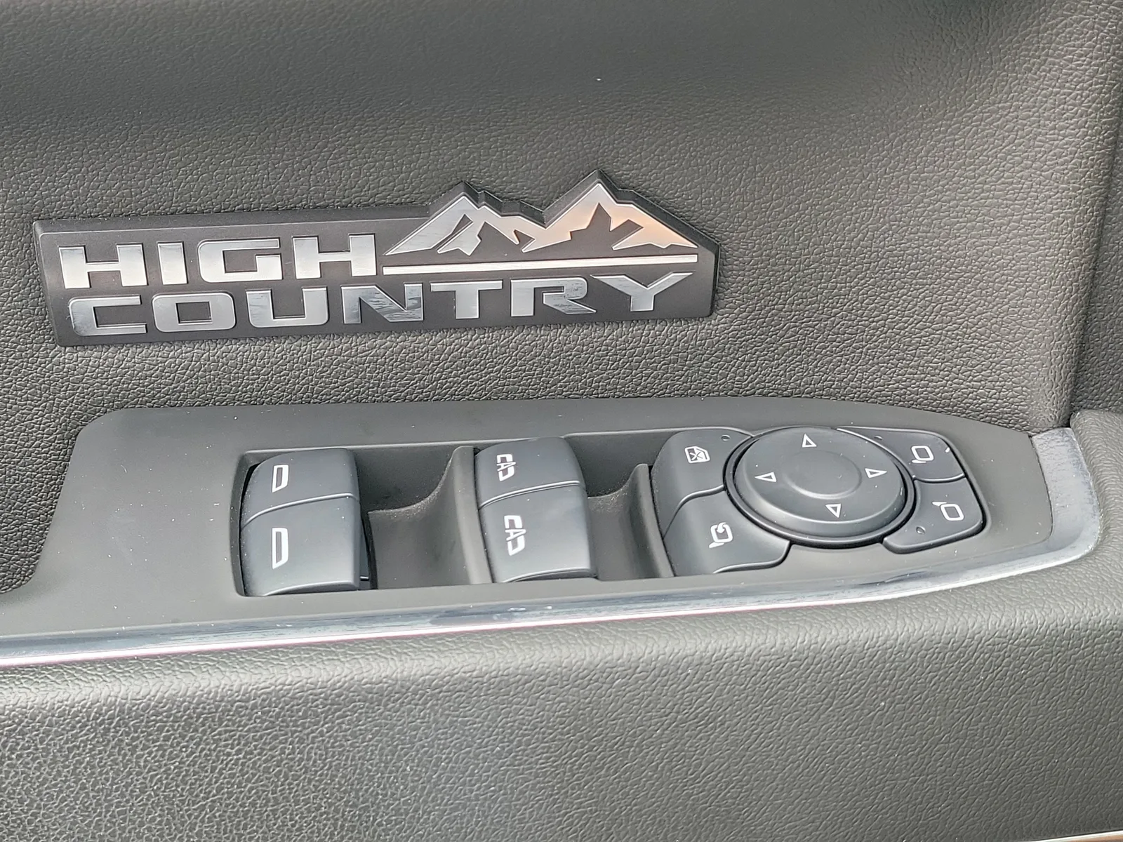 2024 Chevrolet Silverado 1500 High Country 4WD photo 28