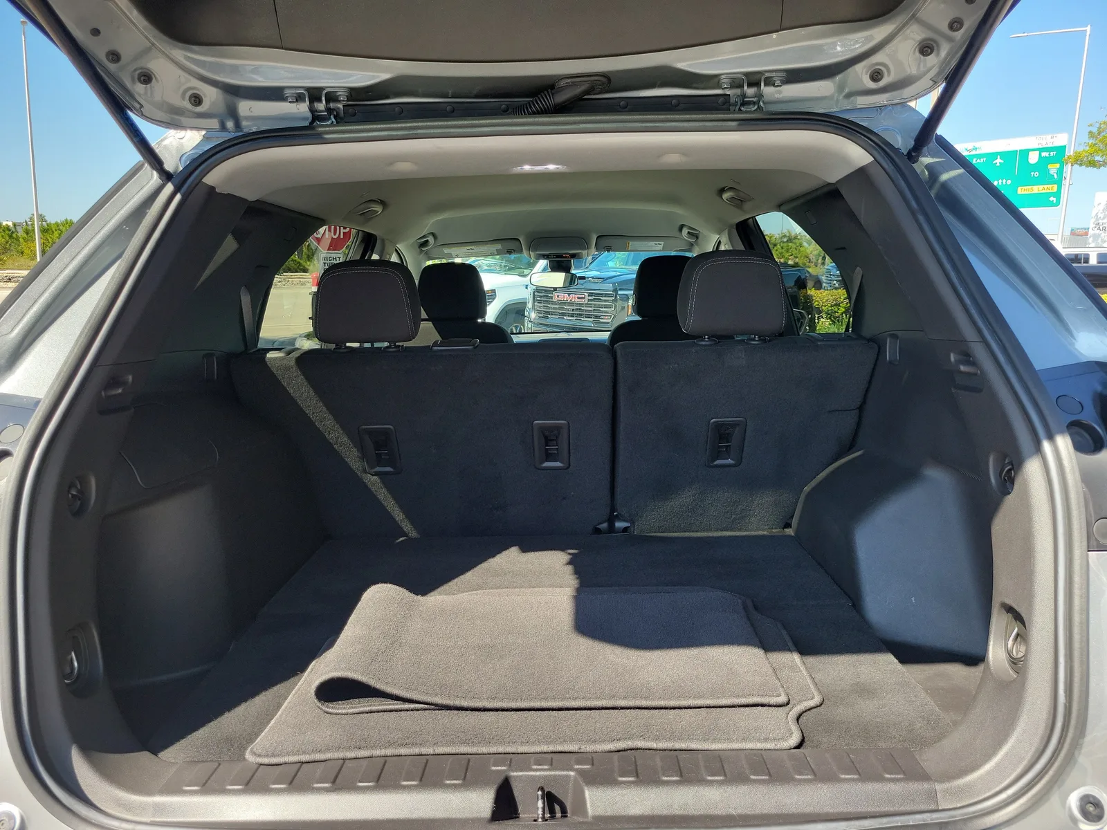 2024 Chevrolet Equinox LS photo 15