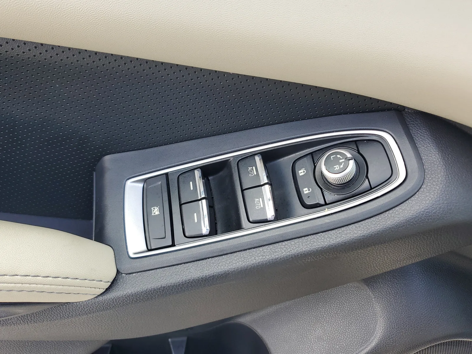 2020 Subaru Ascent Limited 4WD photo 30
