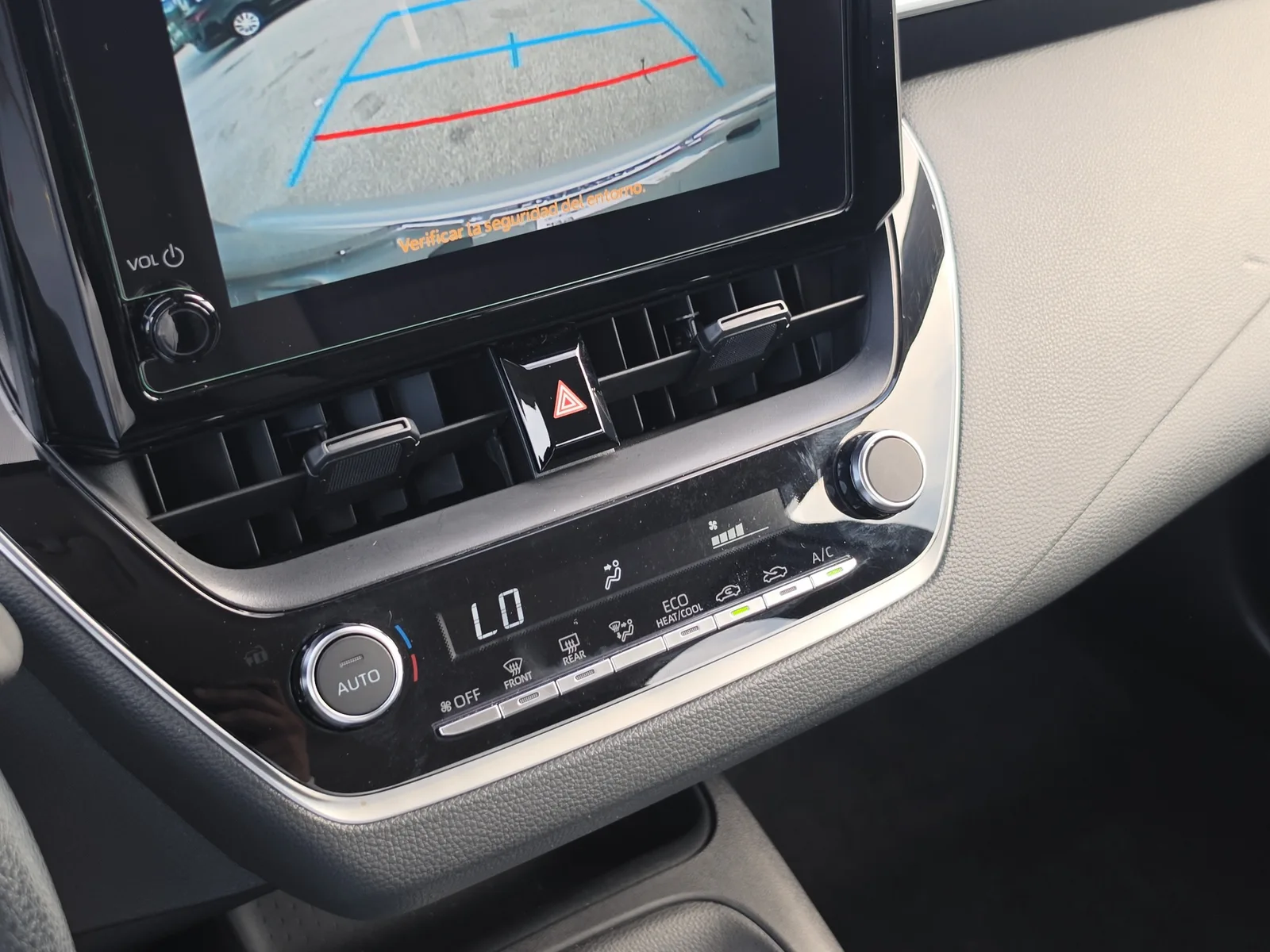 2024 Toyota Corolla LE photo 15