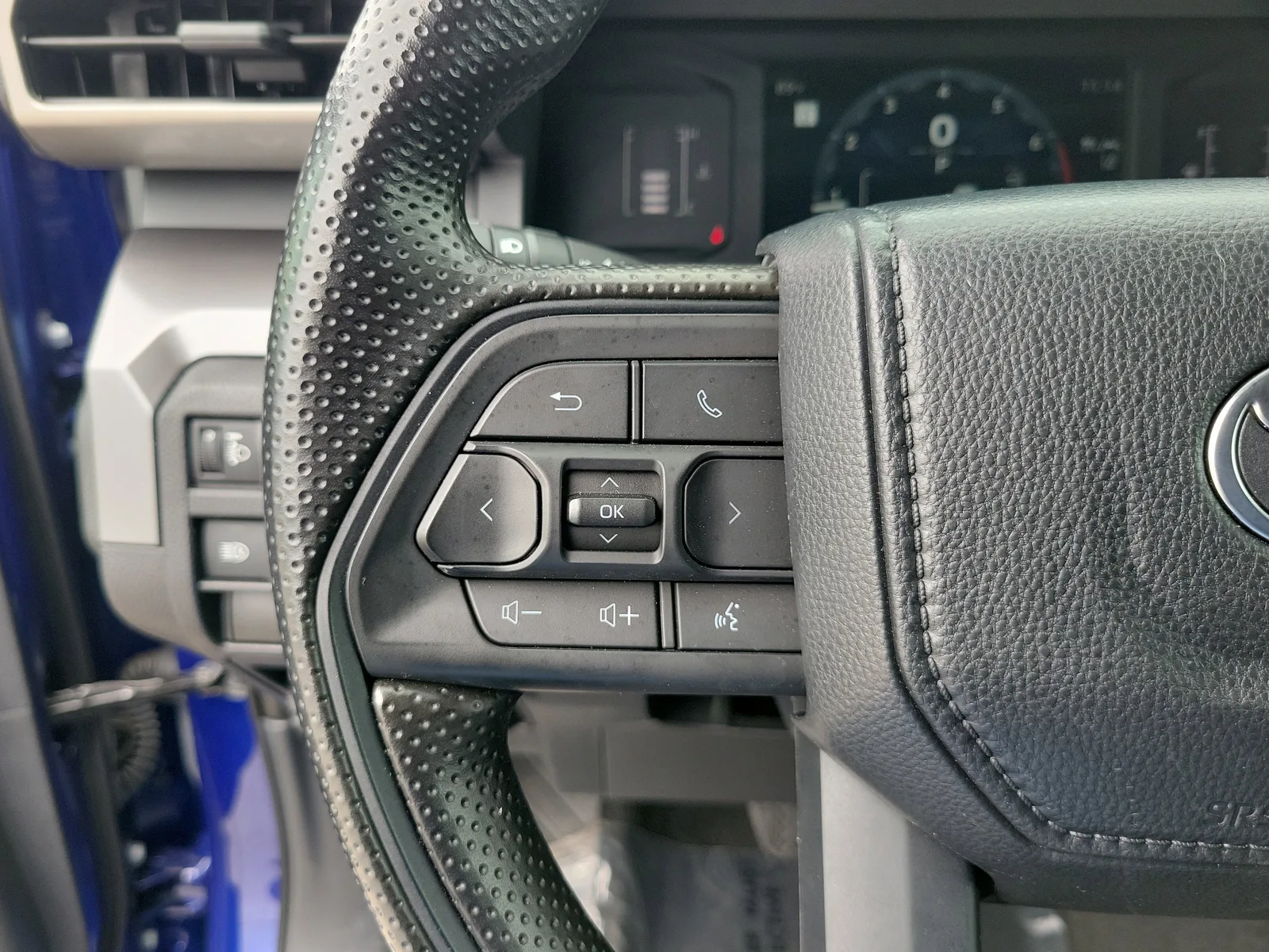 2024 Toyota Tacoma 2WD SR5 photo 26