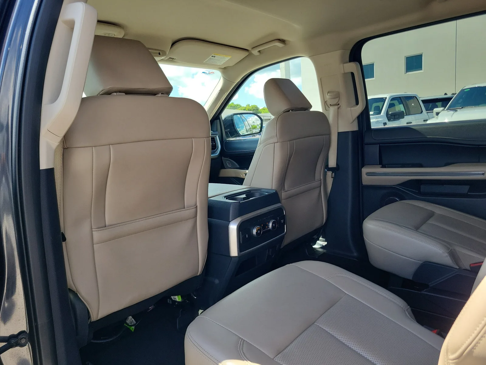 2024 Ford Expedition Max XLT 4WD photo 15