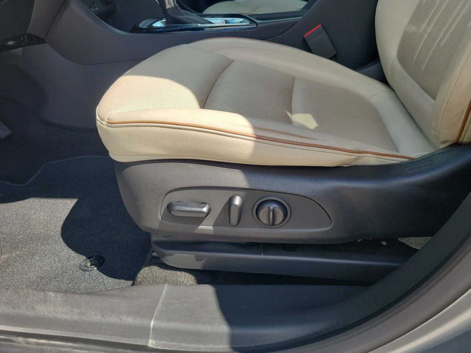 2024 Buick Encore GX Avenir photo 12