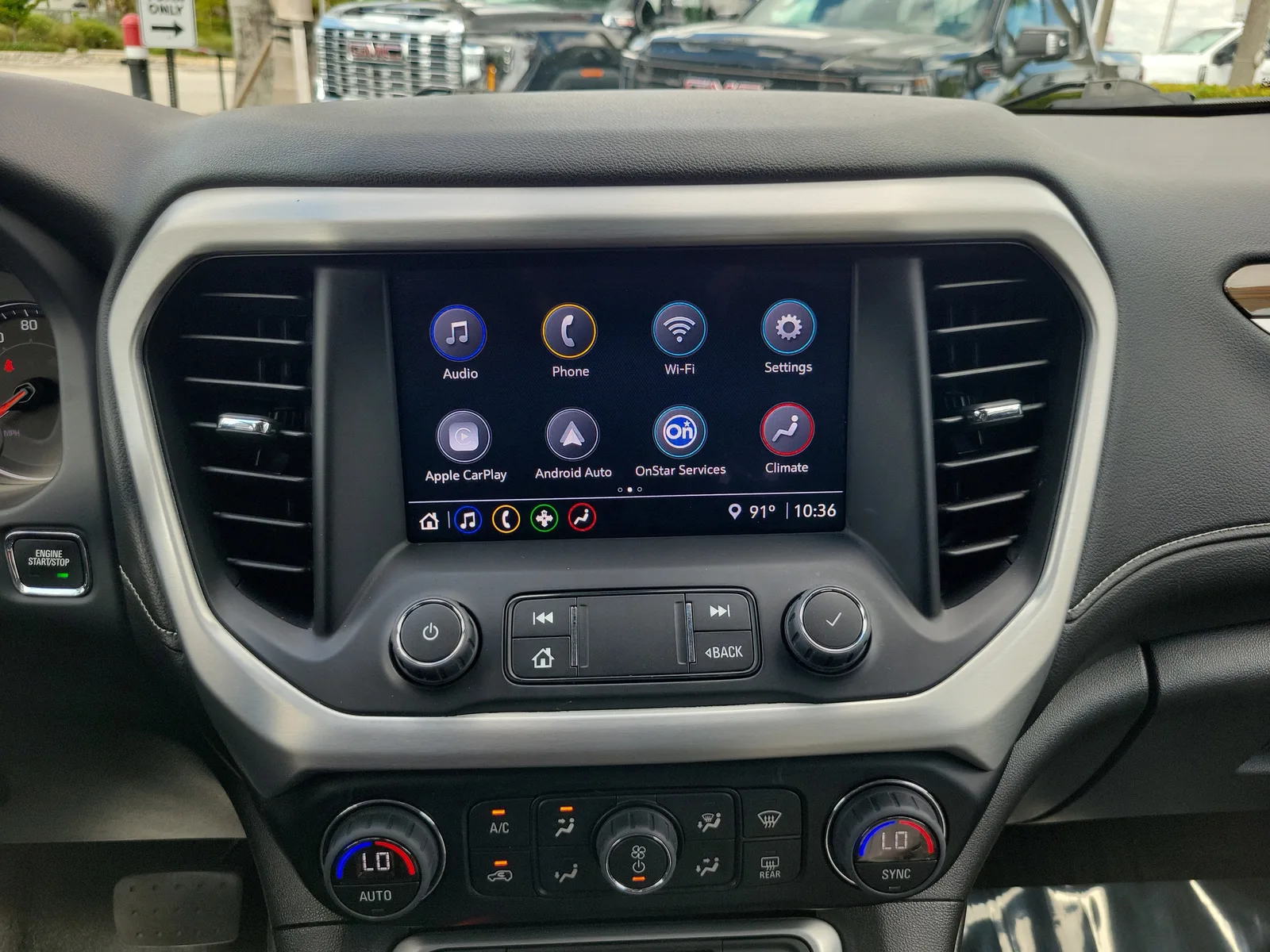 2023 GMC Acadia SLE photo 22