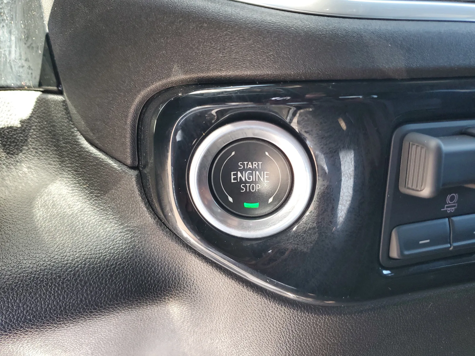 2024 Chevrolet Silverado 2500HD LT photo 21