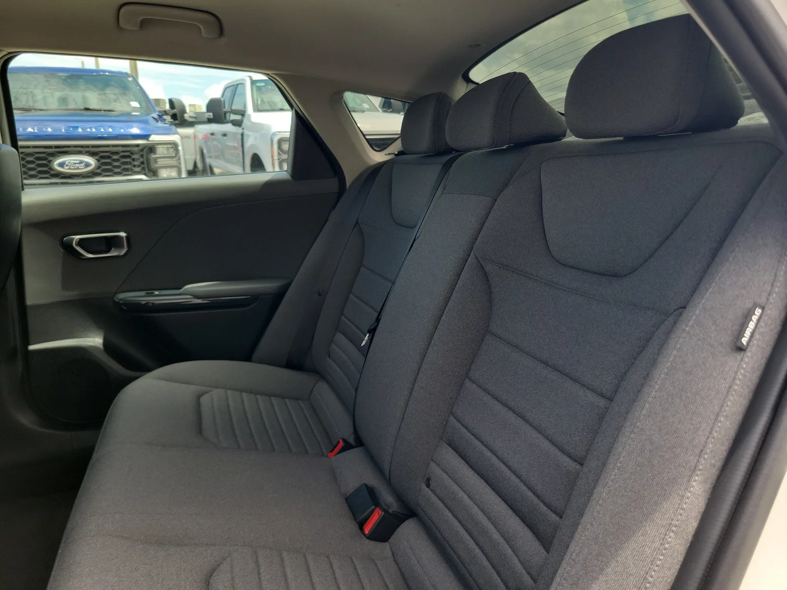 2025 Kia K4 EX photo 14