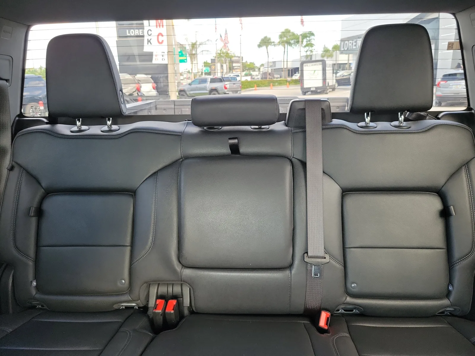 2024 GMC Sierra 1500 SLT photo 28