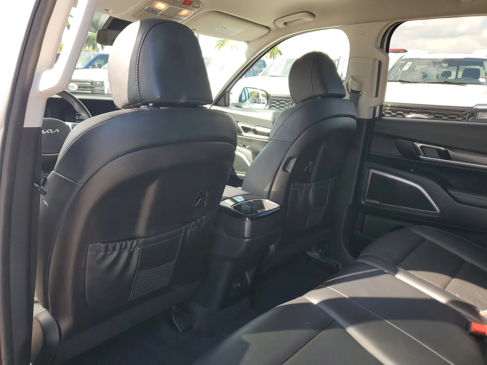 2024 Kia Telluride LX photo 13