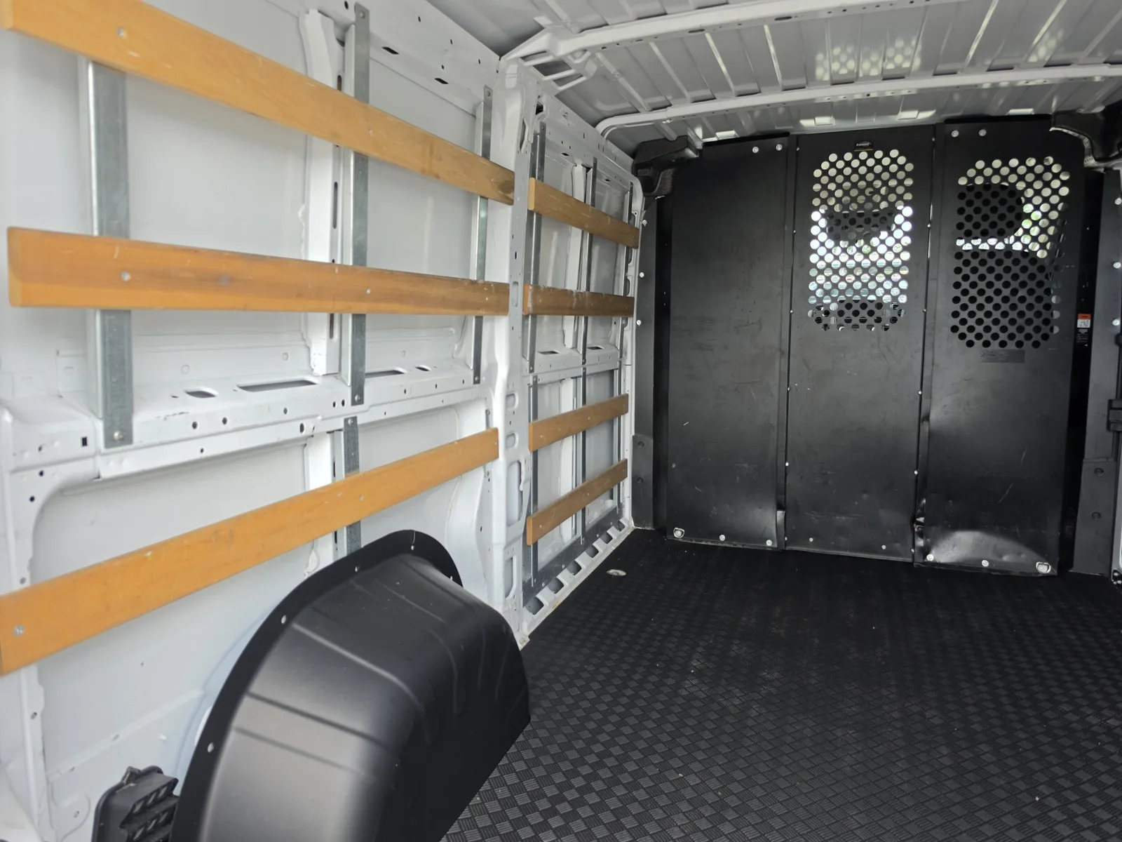 2025 RAM ProMaster Cargo Van Tradesman photo 9