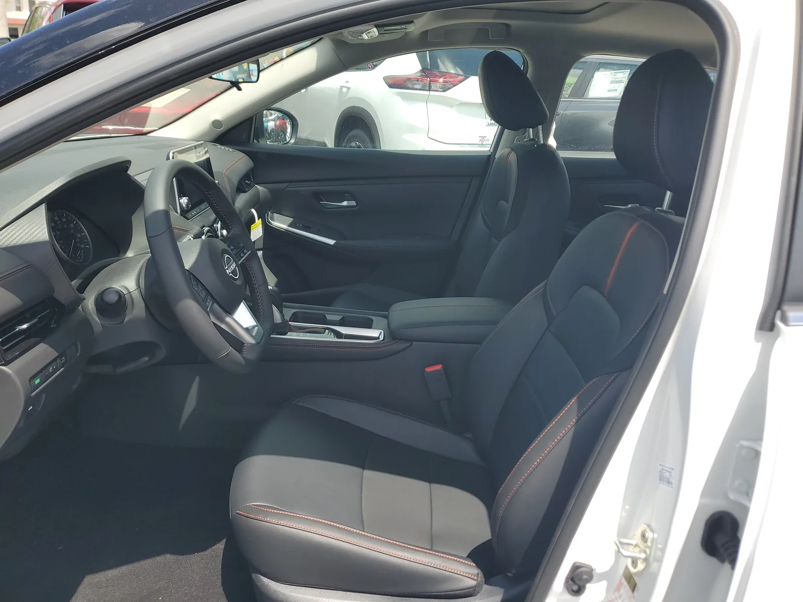 2025 Nissan Sentra SR photo 9