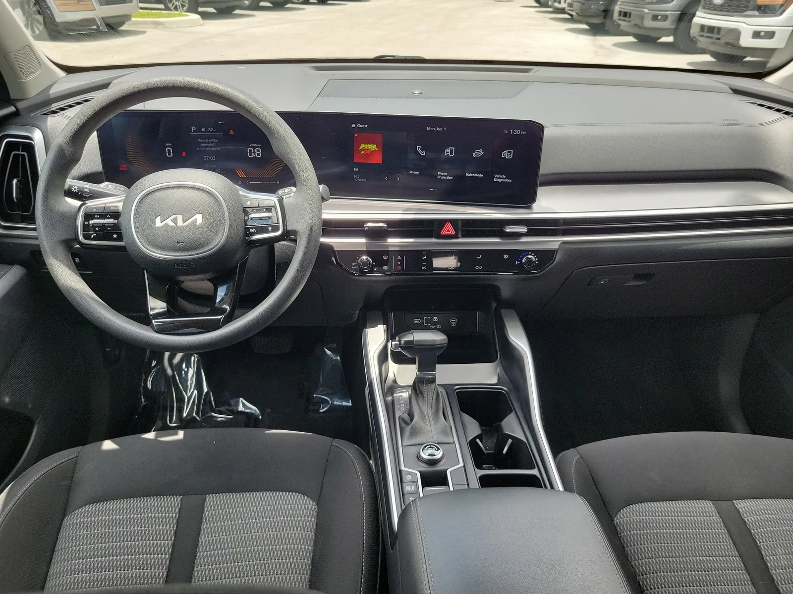 2024 Kia Sorento LX photo 14