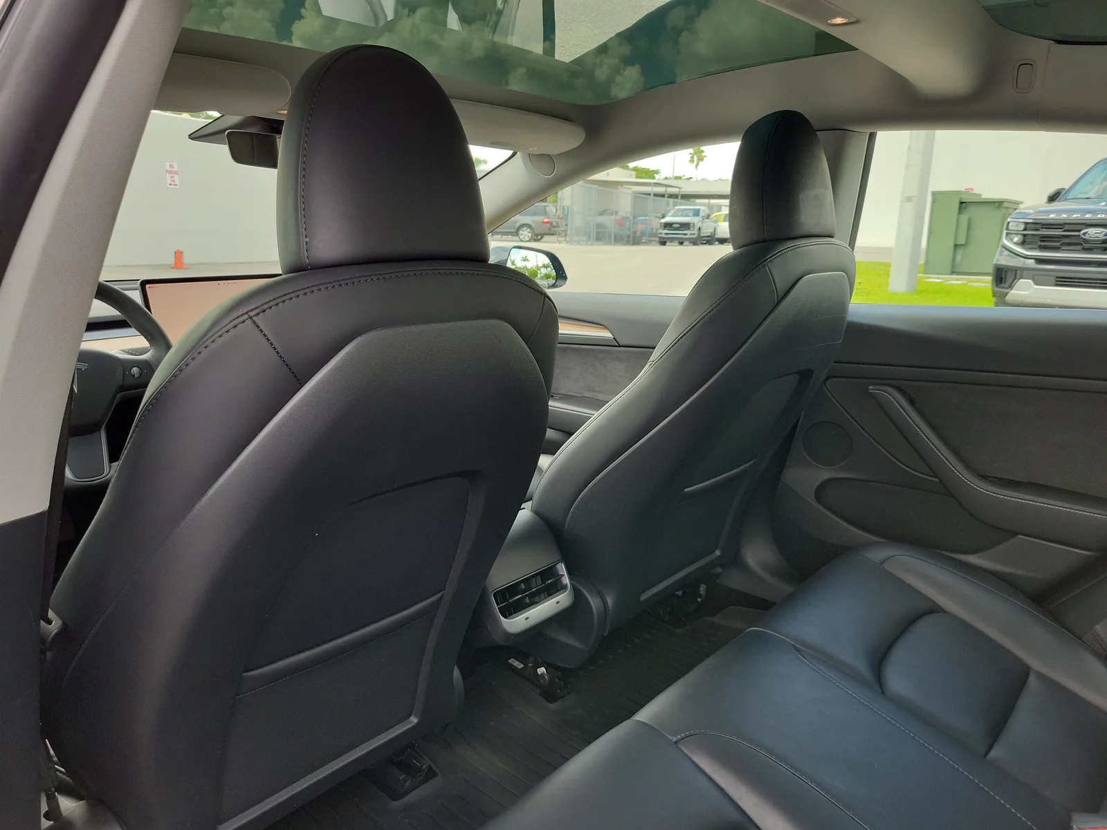 2023 Tesla Model 3 Base photo 10