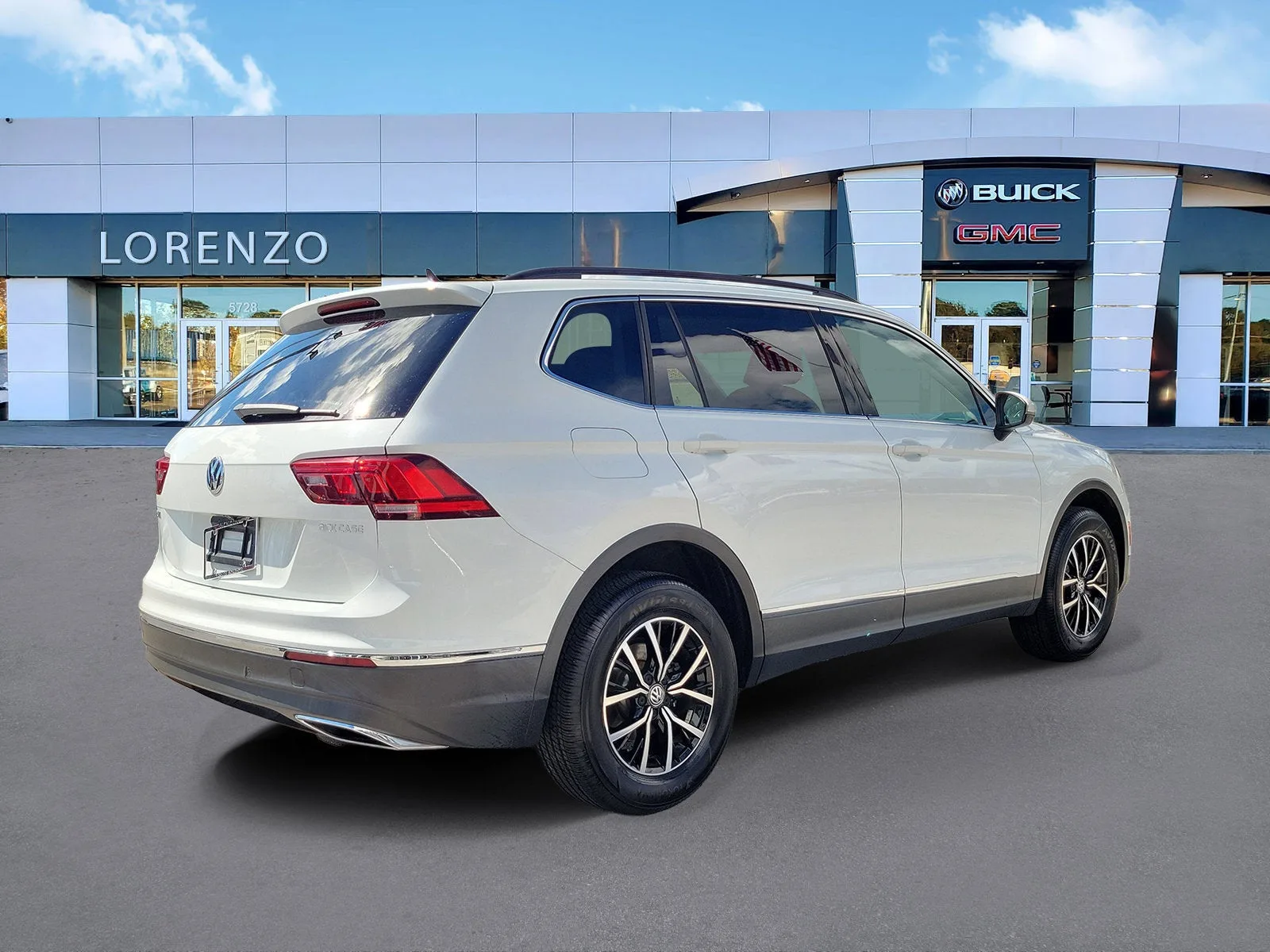 2021 Volkswagen Tiguan SE photo 5