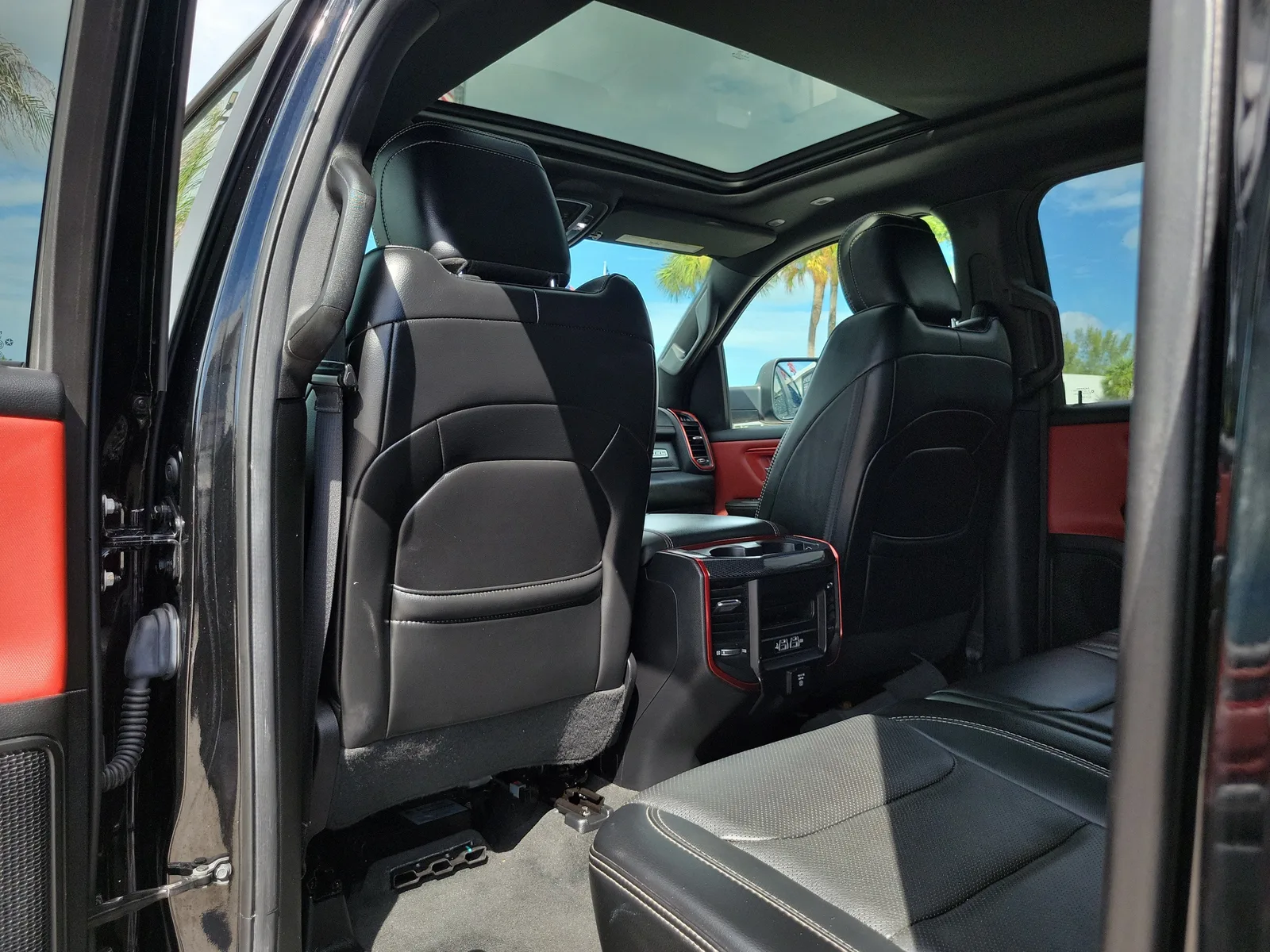 2019 RAM 1500 Rebel photo 17