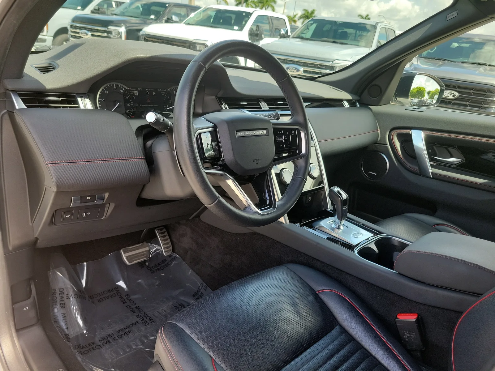 2023 Land Rover Discovery Sport S R-Dynamic photo 9