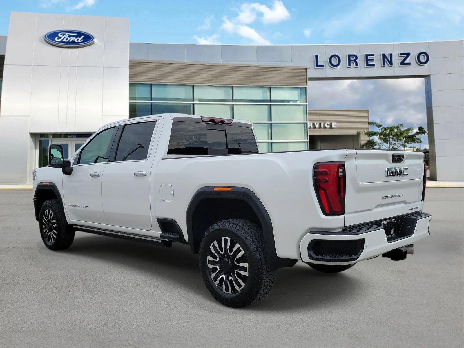 2025 GMC Sierra 2500HD Denali Ultimate 4WD Diesel photo 7
