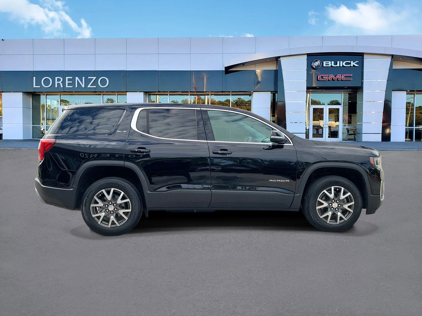 2023 GMC Acadia SLE photo 4